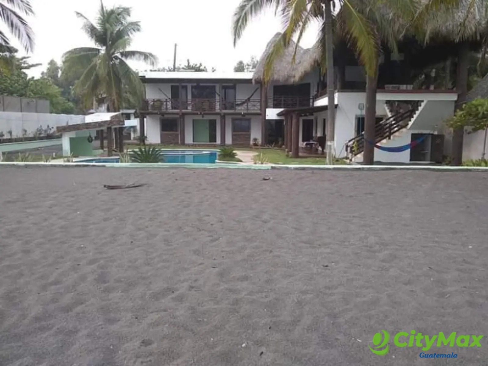 Casa y Terreno en Venta frente a la playa en Monterrico - foto 4
