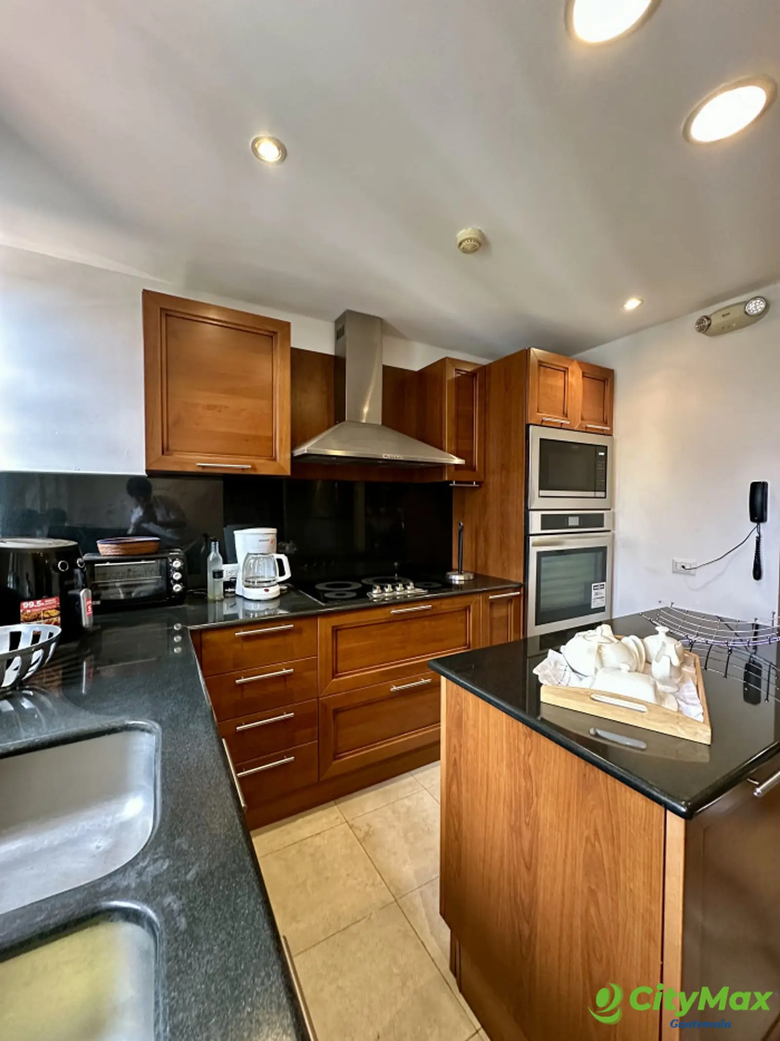 en Venta apartamento Amueblado y Equipado en la zona 10 - foto 7