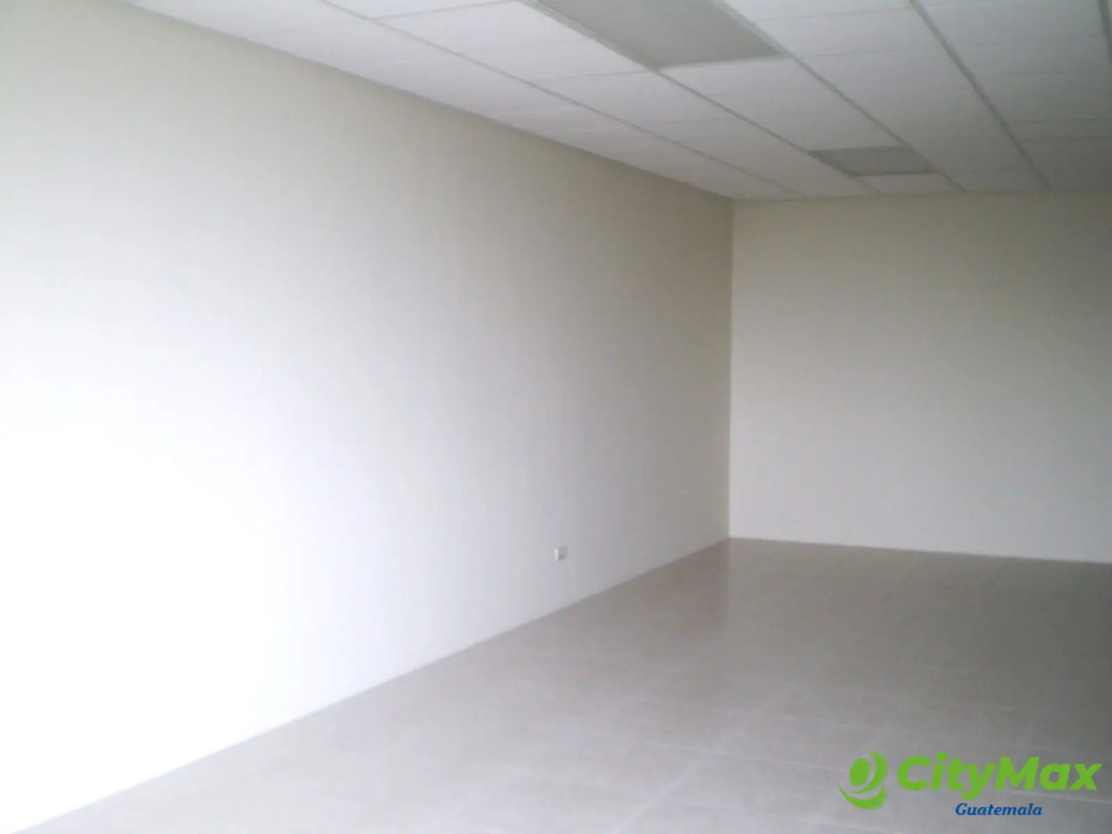 En Alquiler Oficina Zona Pradera con 78.59m2 en Zona 10 - foto 8