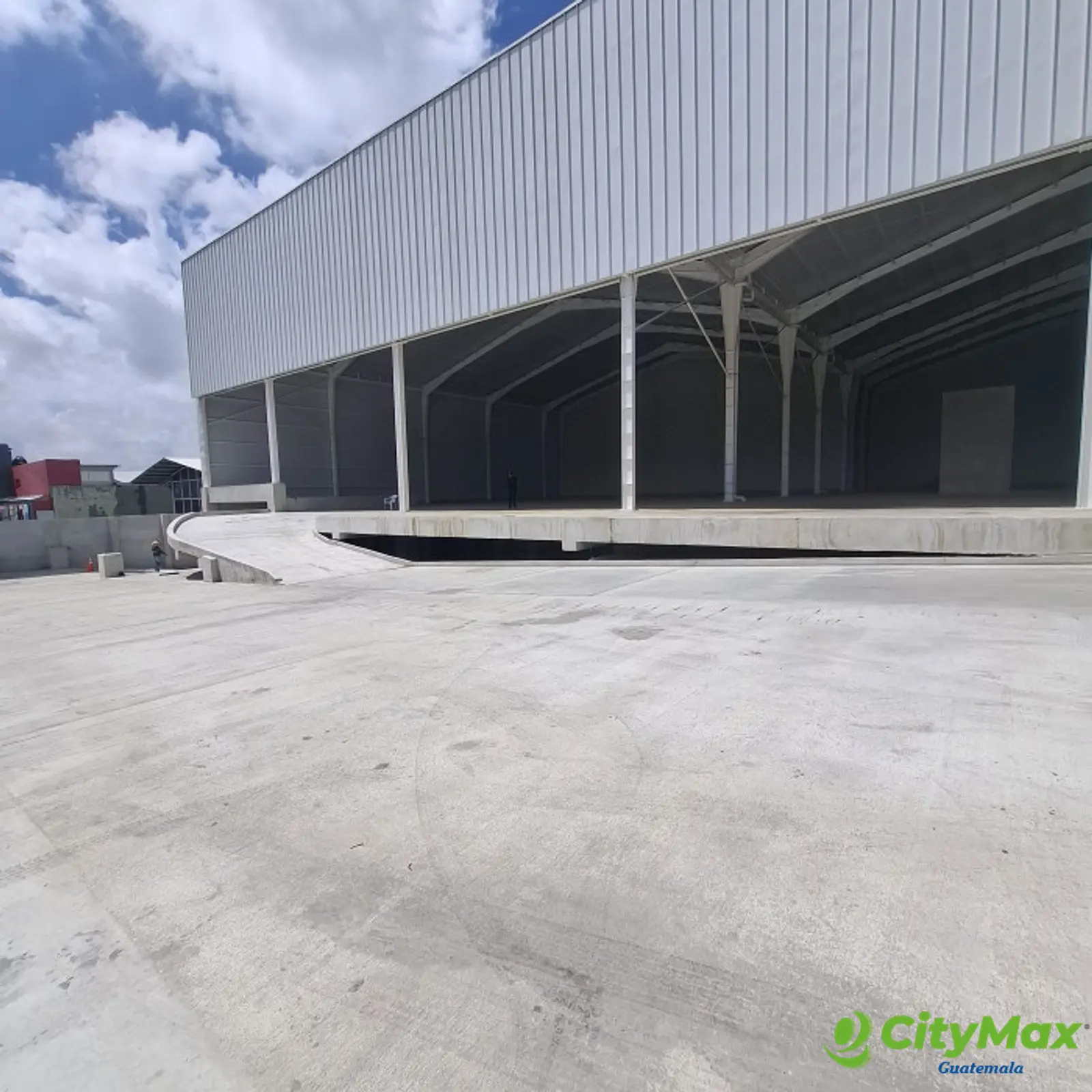 Bodega comercial sobre la Roosevelt zona 11 Toledo - foto 17