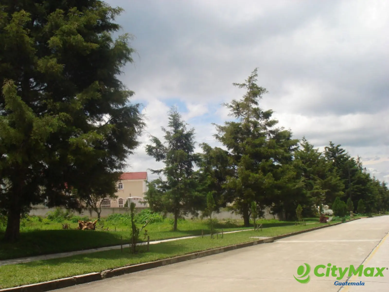 En venta Terreno plano en Casa & Campo - foto 3