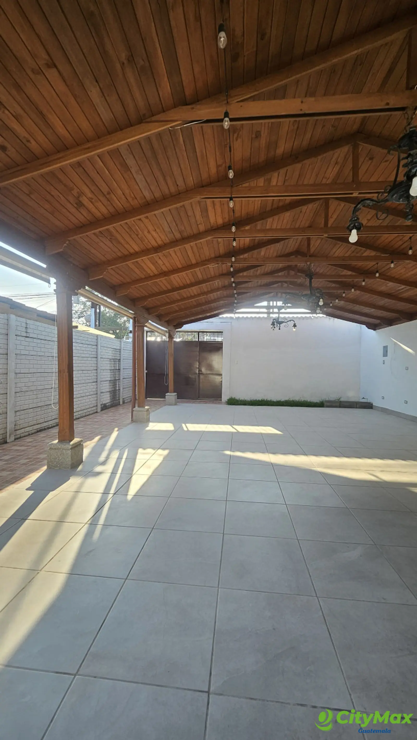 Local Comercial en Renta en Pinares San Cristóbal Guate - foto 5