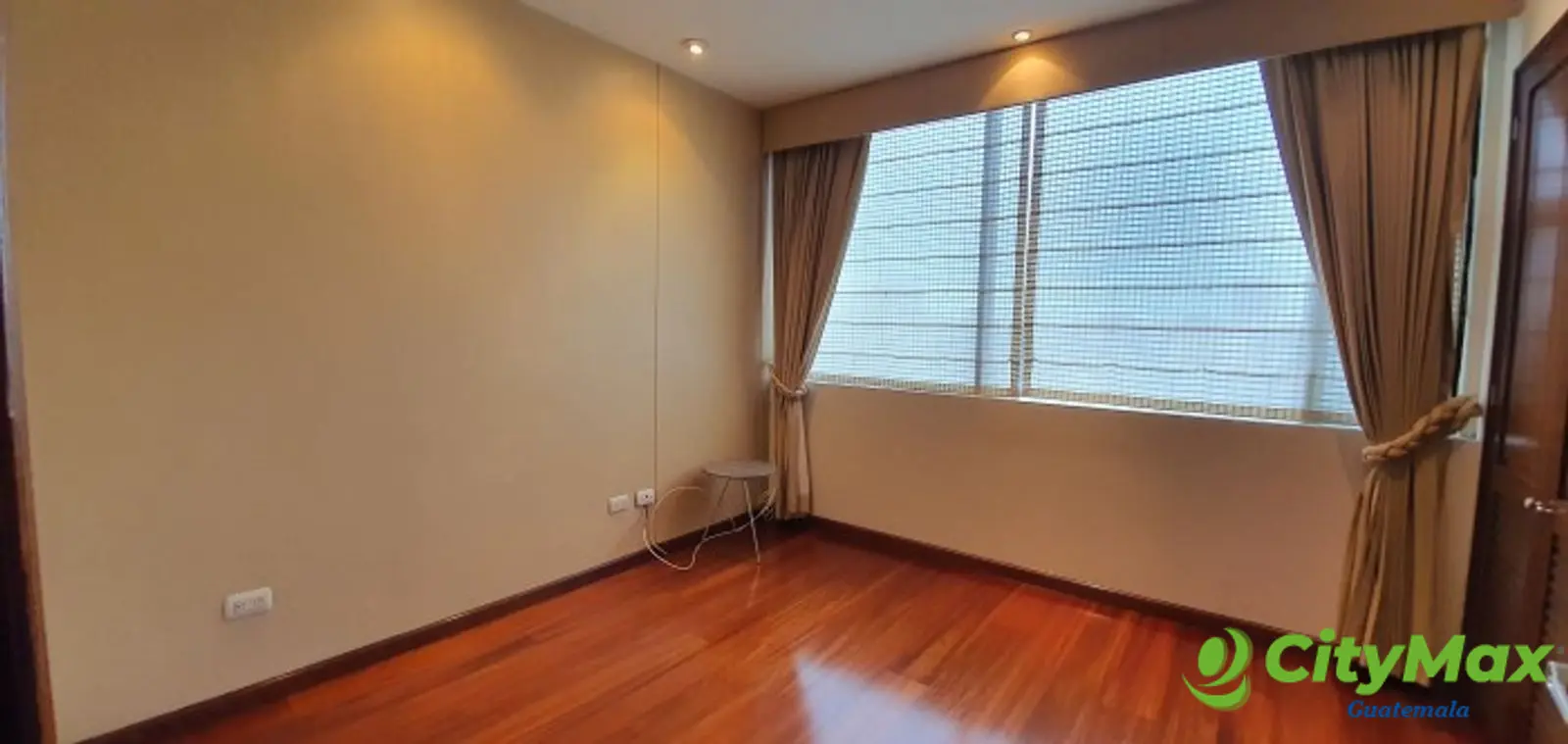 En Alquiler Apartamento Amueblado en Zona 10 Guatemala - foto 13