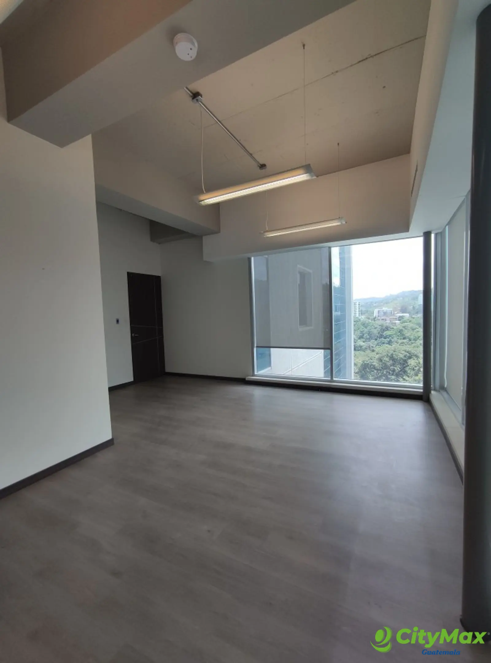 En VENTA OFICINA en Zona Pradera zona 10 Guatemala - foto 6