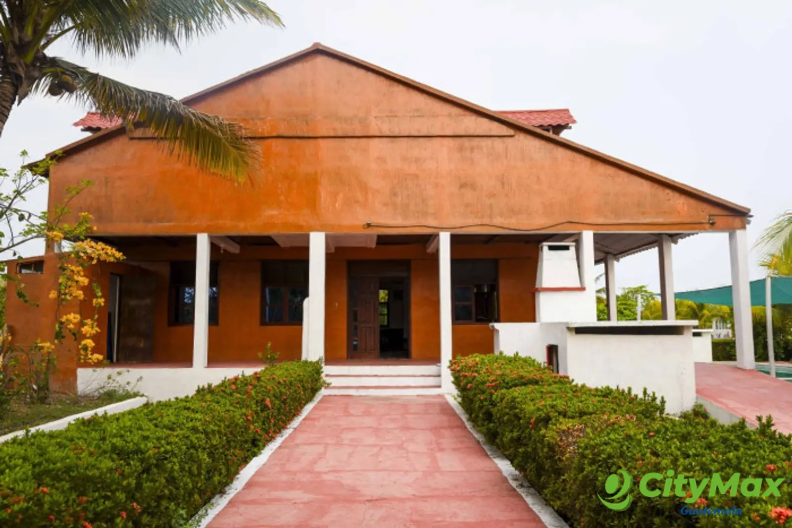 Chalet vacacional en venta y renta en Monterrico - foto 2
