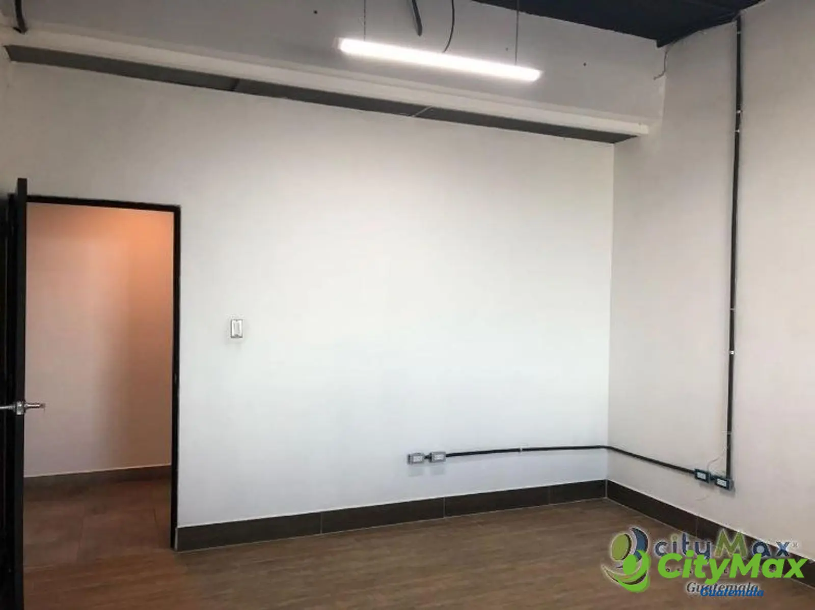 Venta de Oficina por Miraflores zona 11 Nivel Alto - foto 5