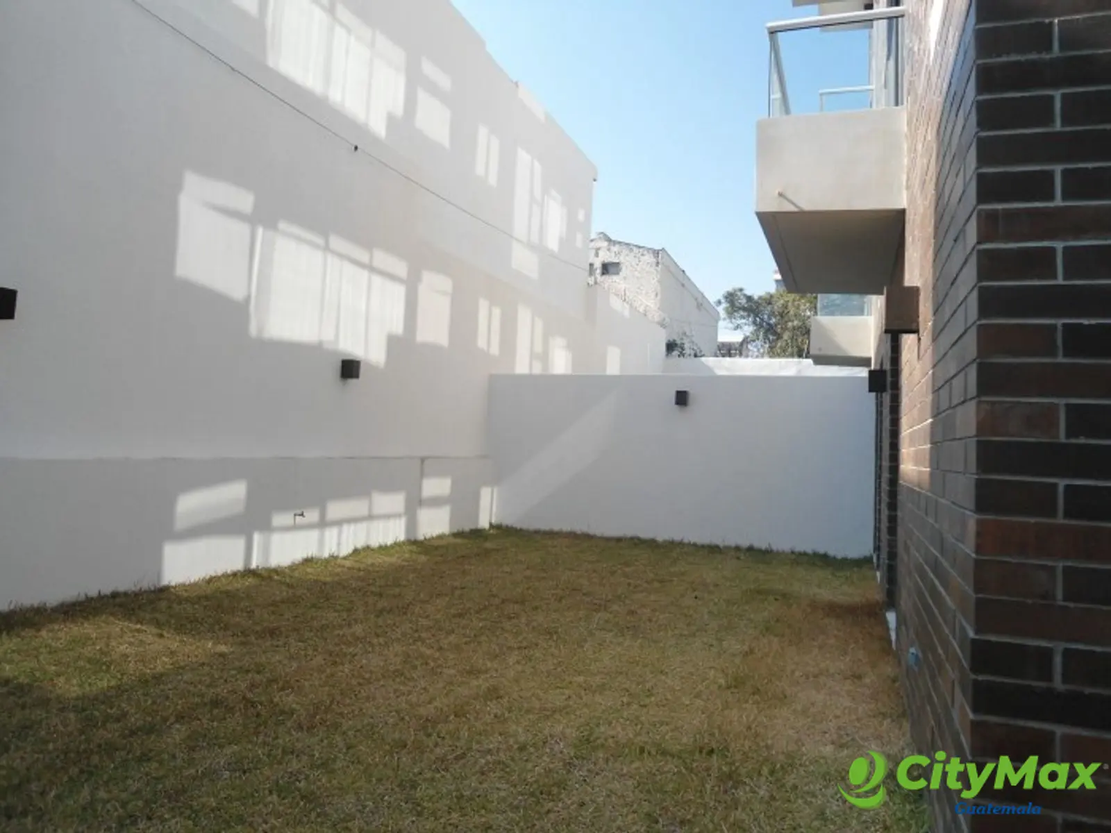 CityMax vende apartamento en edificio exclusivo zona 15 - foto 2