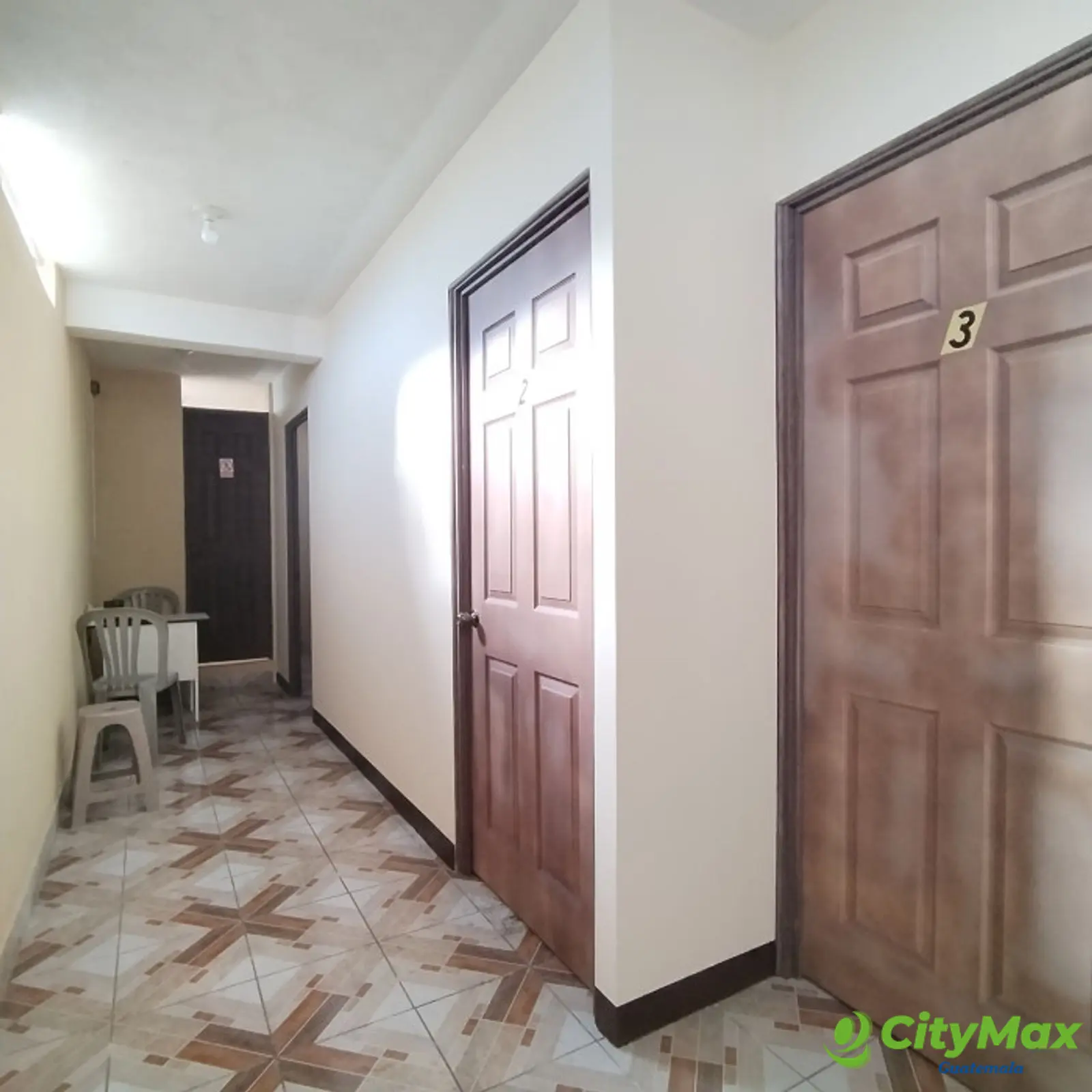 Casa para oficinas en zona 1 - foto 2