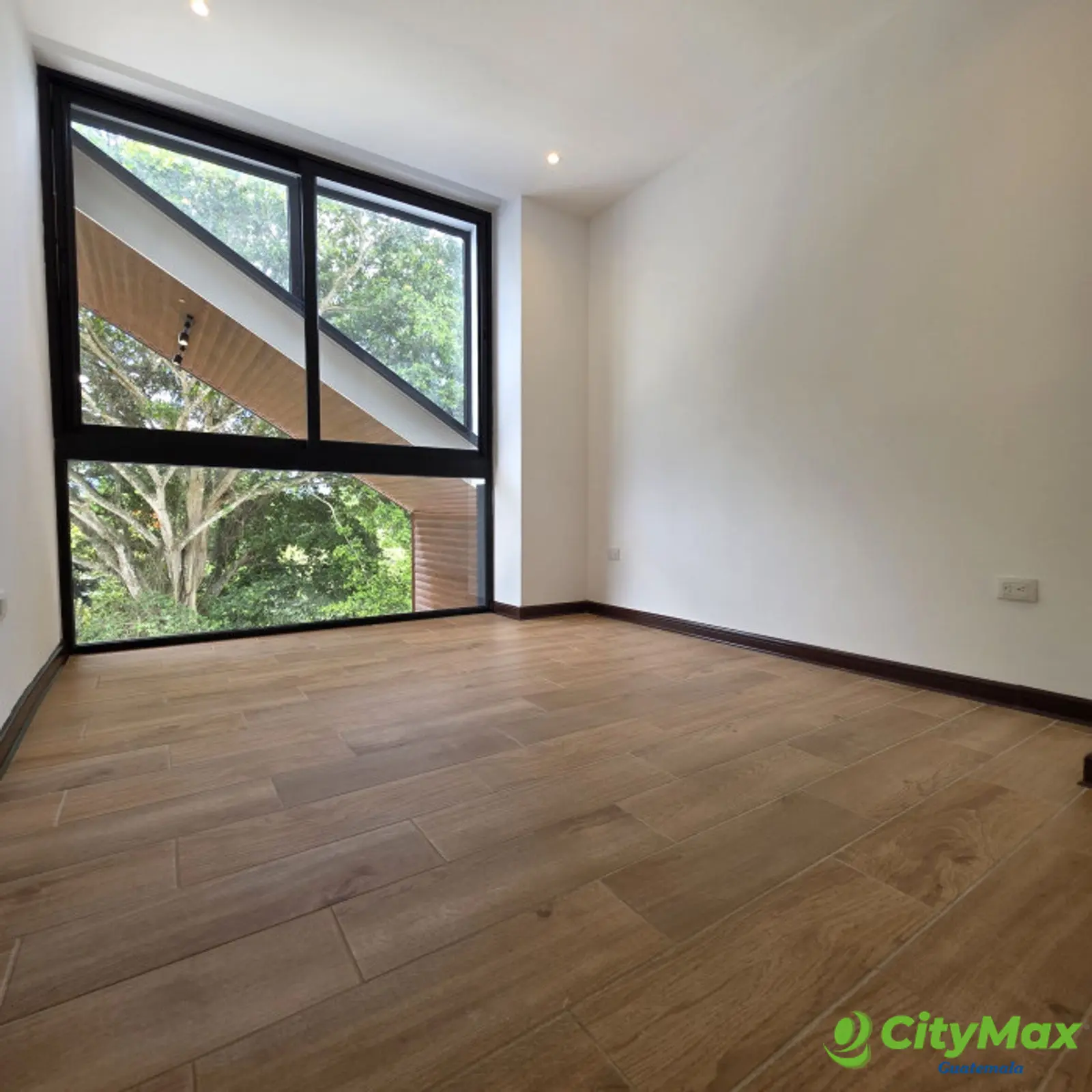 Exclusiva Casa en Venta en Laguna El Pino Guatemala - foto 19