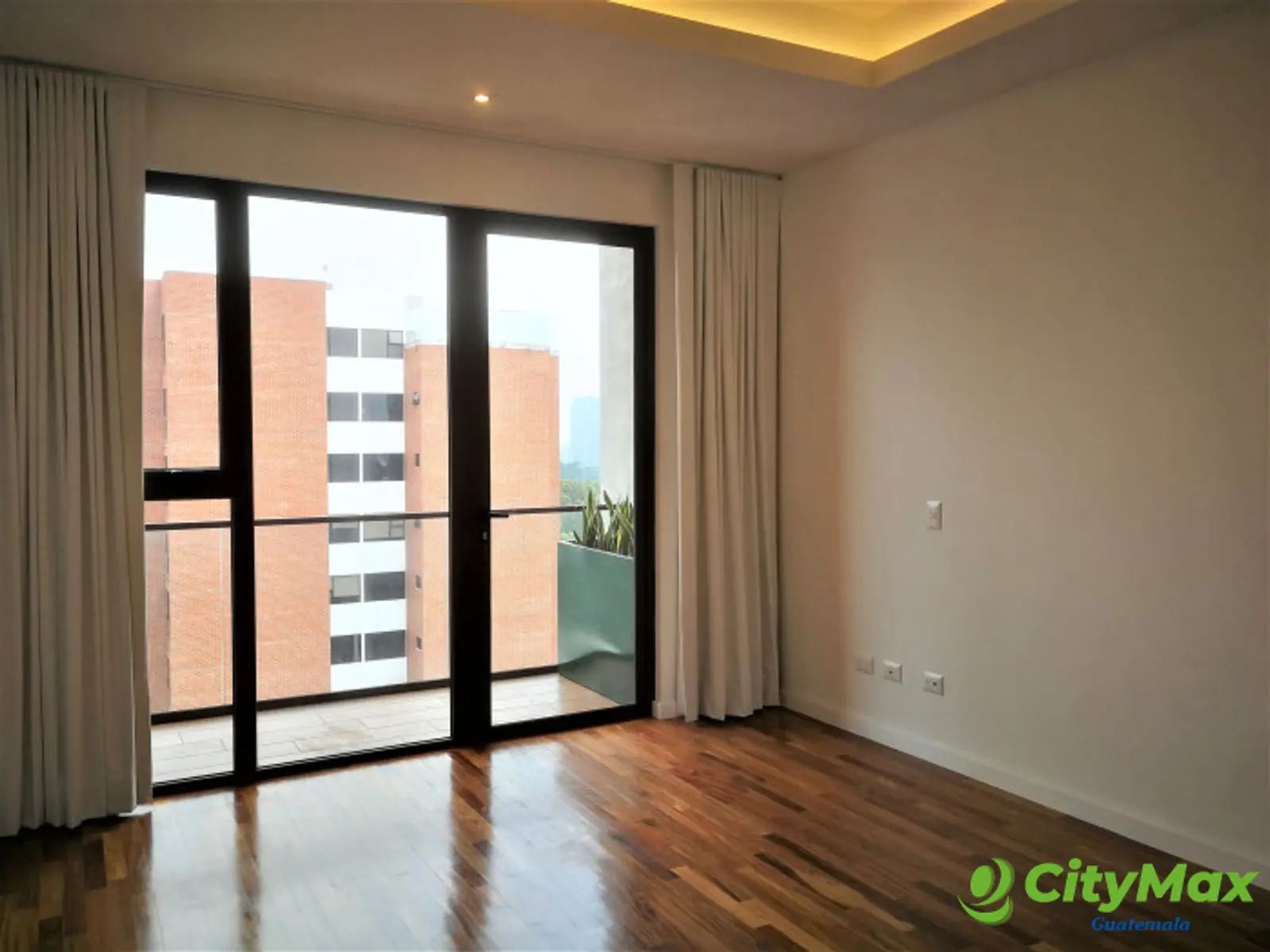 Hermoso Apartamento en renta en zona 10 Guatemala - foto 4