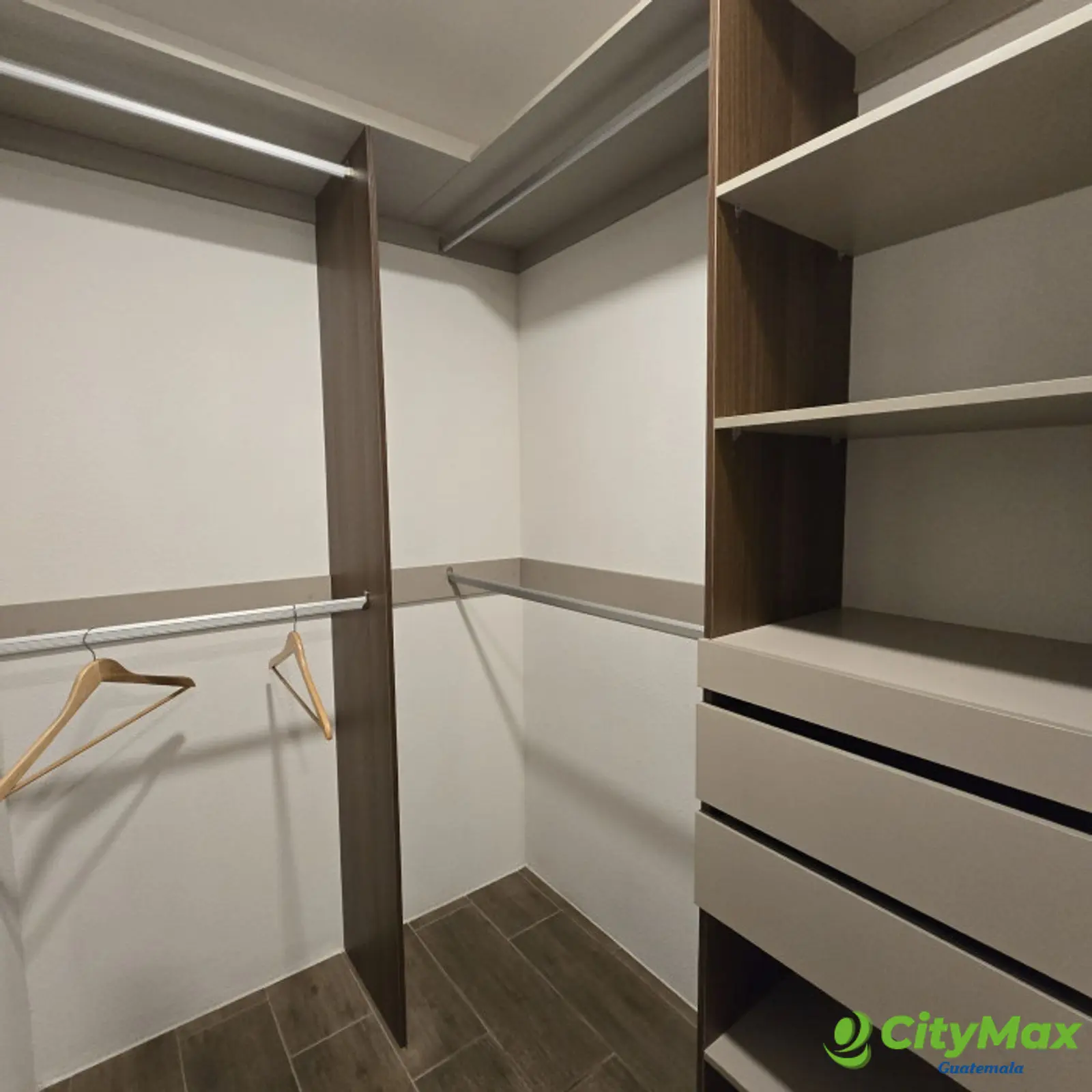 En venta Apartamento en planos en la Zona 17  - foto 12