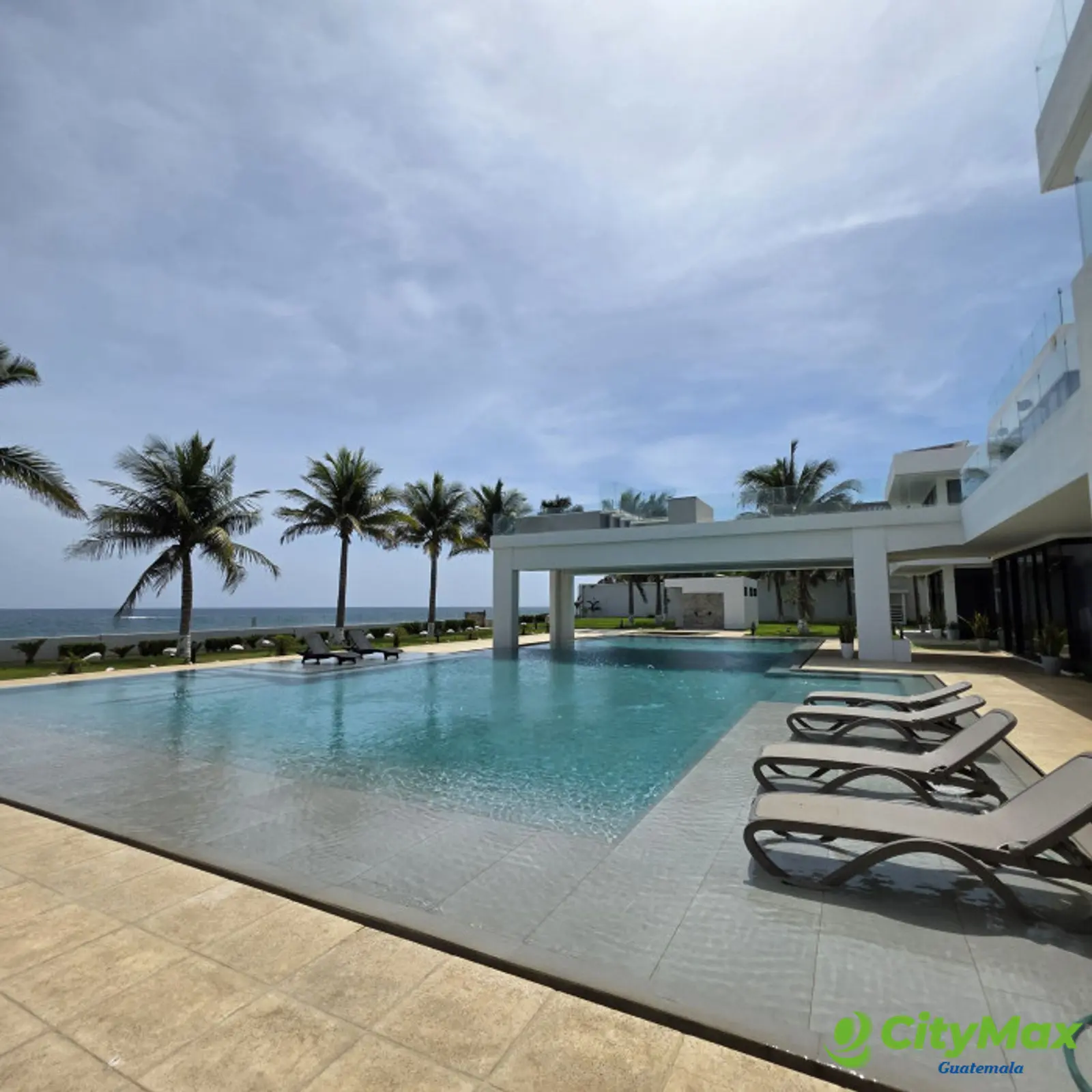 Exclusiva y Lujosa Casa venta frente al Mar Monterrico - foto 2