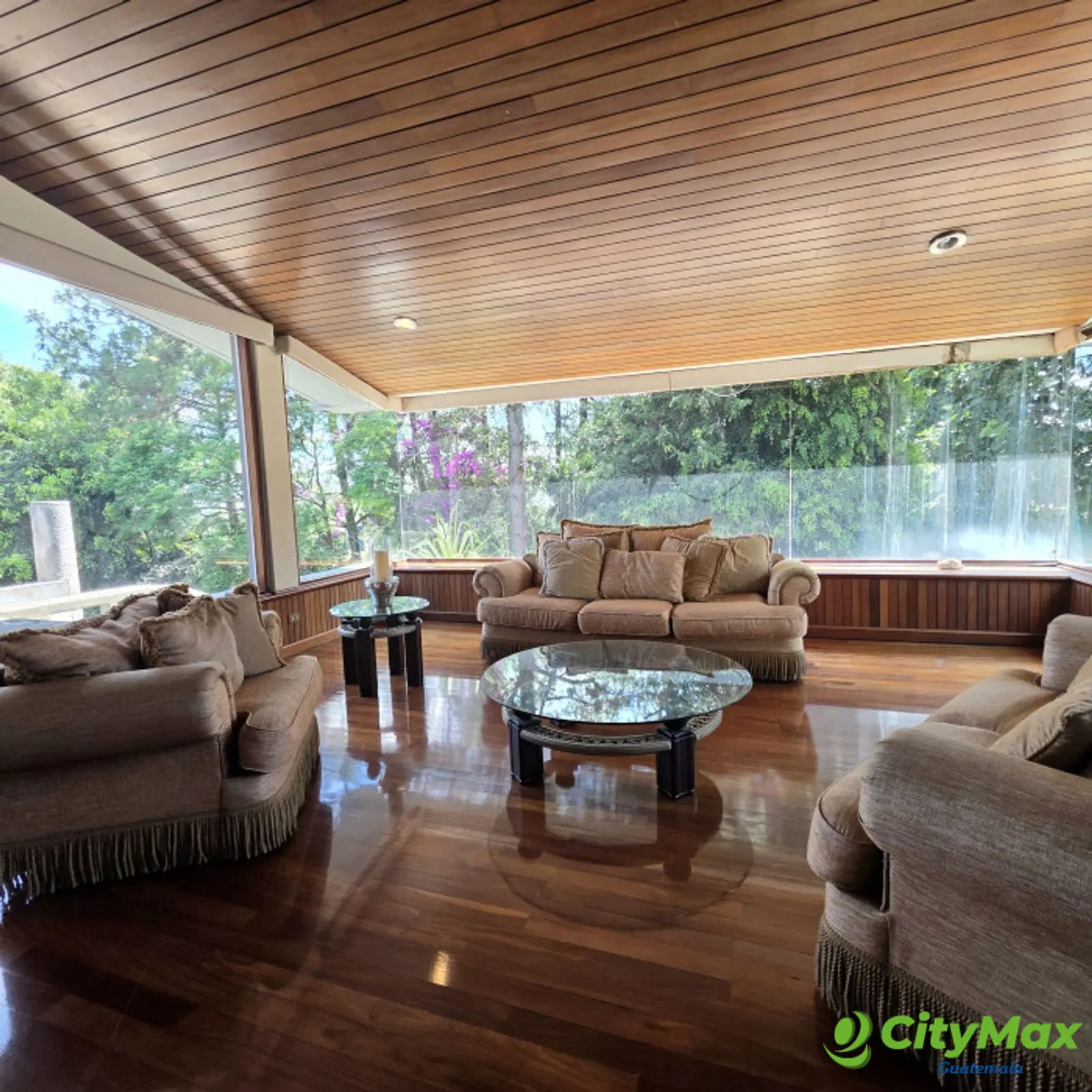 Espectacular Casa en Venta cercana Zona 15 Guatemala - foto 11