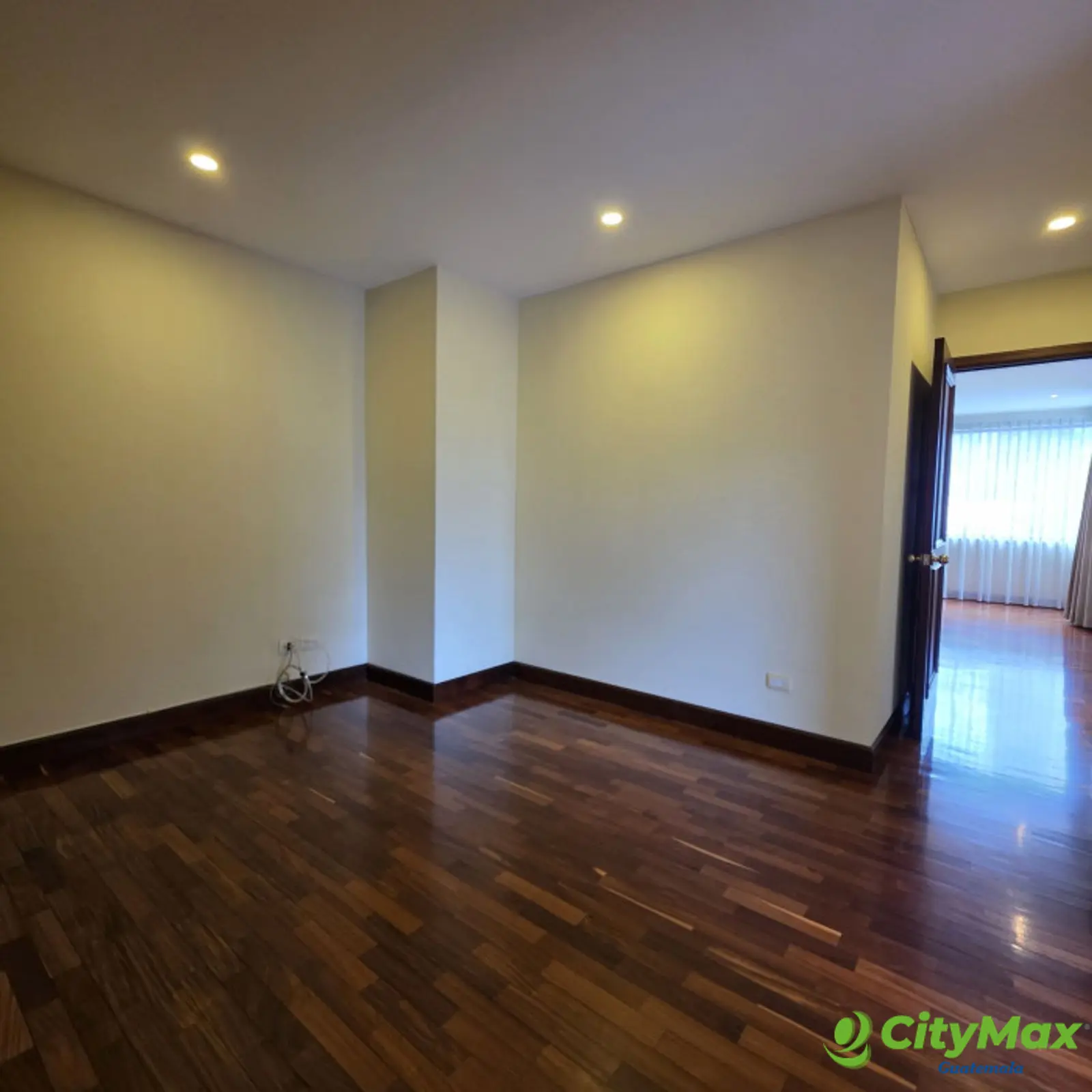 Apartamento En Renta en Zona 10 Altos De Santa Clara - foto 9
