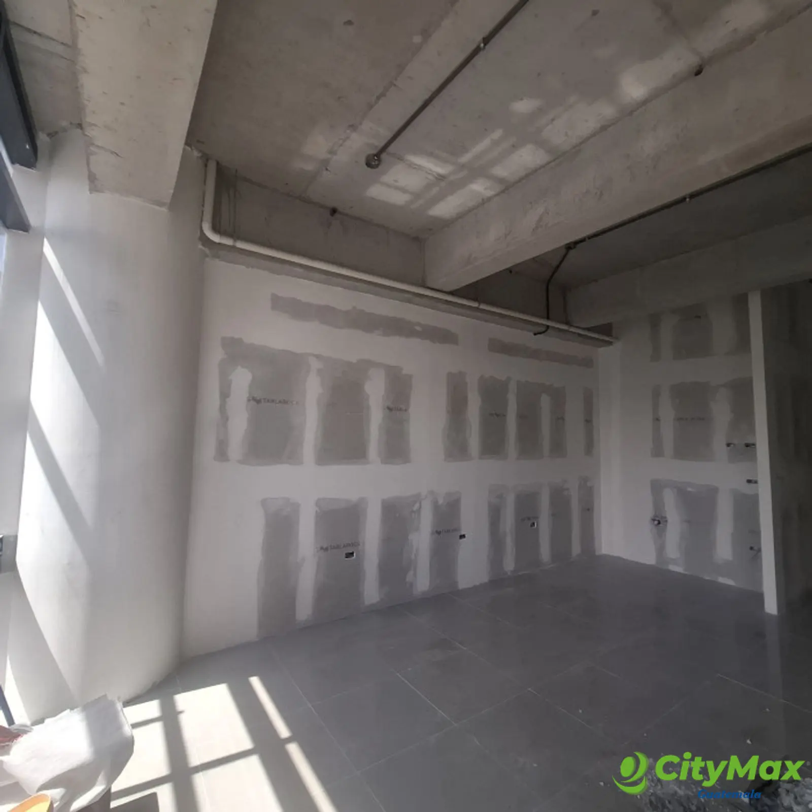 Oficina en renta en Edificio Burgó zona 14 - foto 11