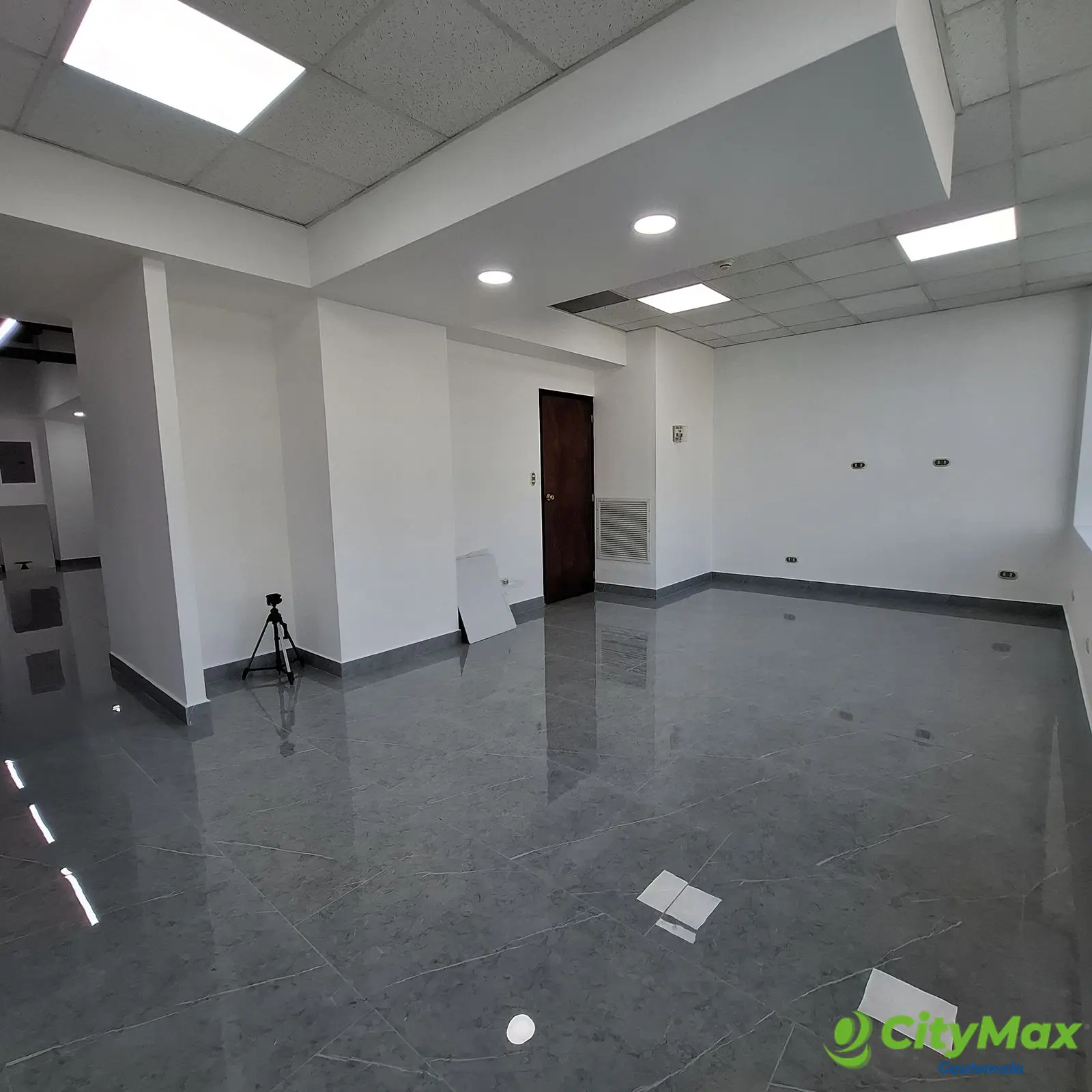 Oficina en Renta en Europlaza Zona 14 Guatemala - foto 2