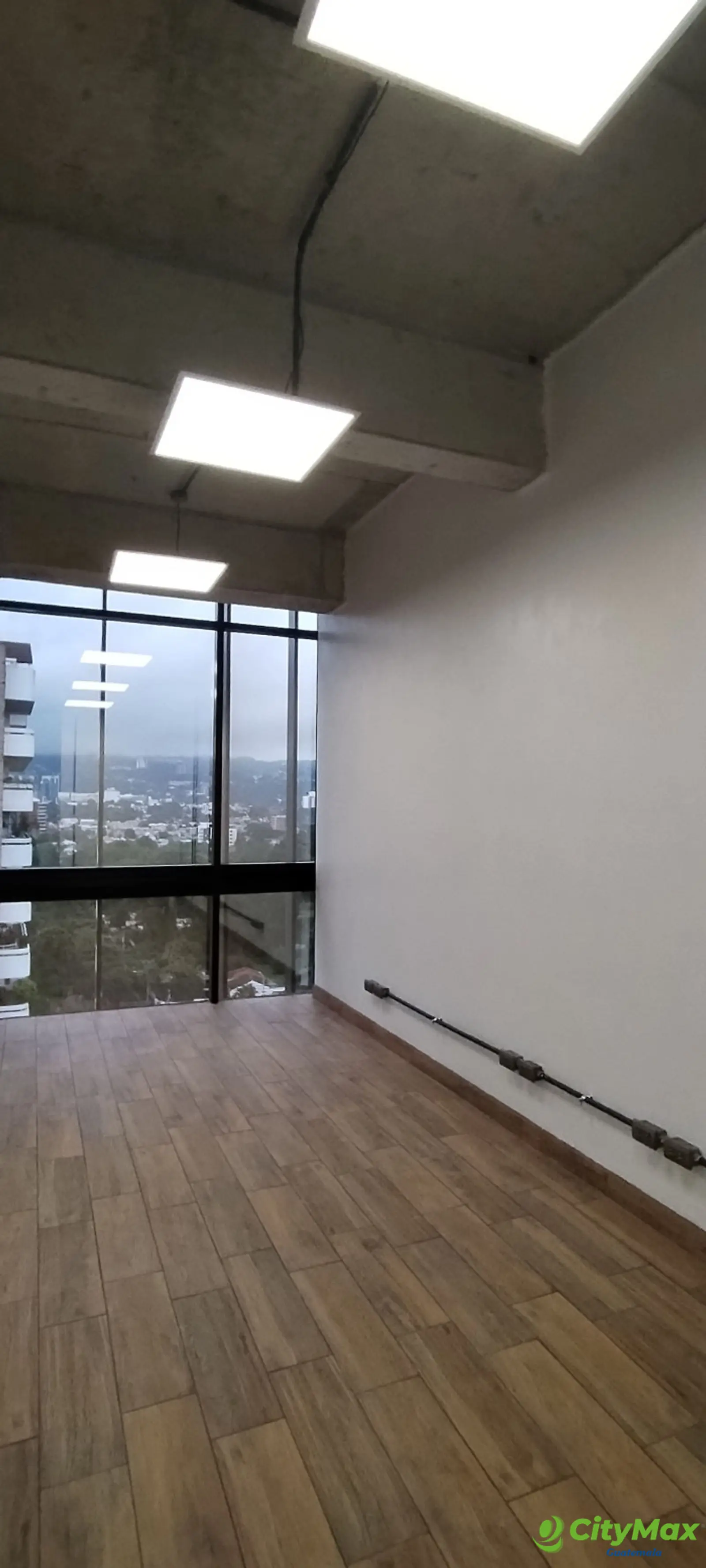 Oficina venta en zona 14 para inversión! rentada - foto 7