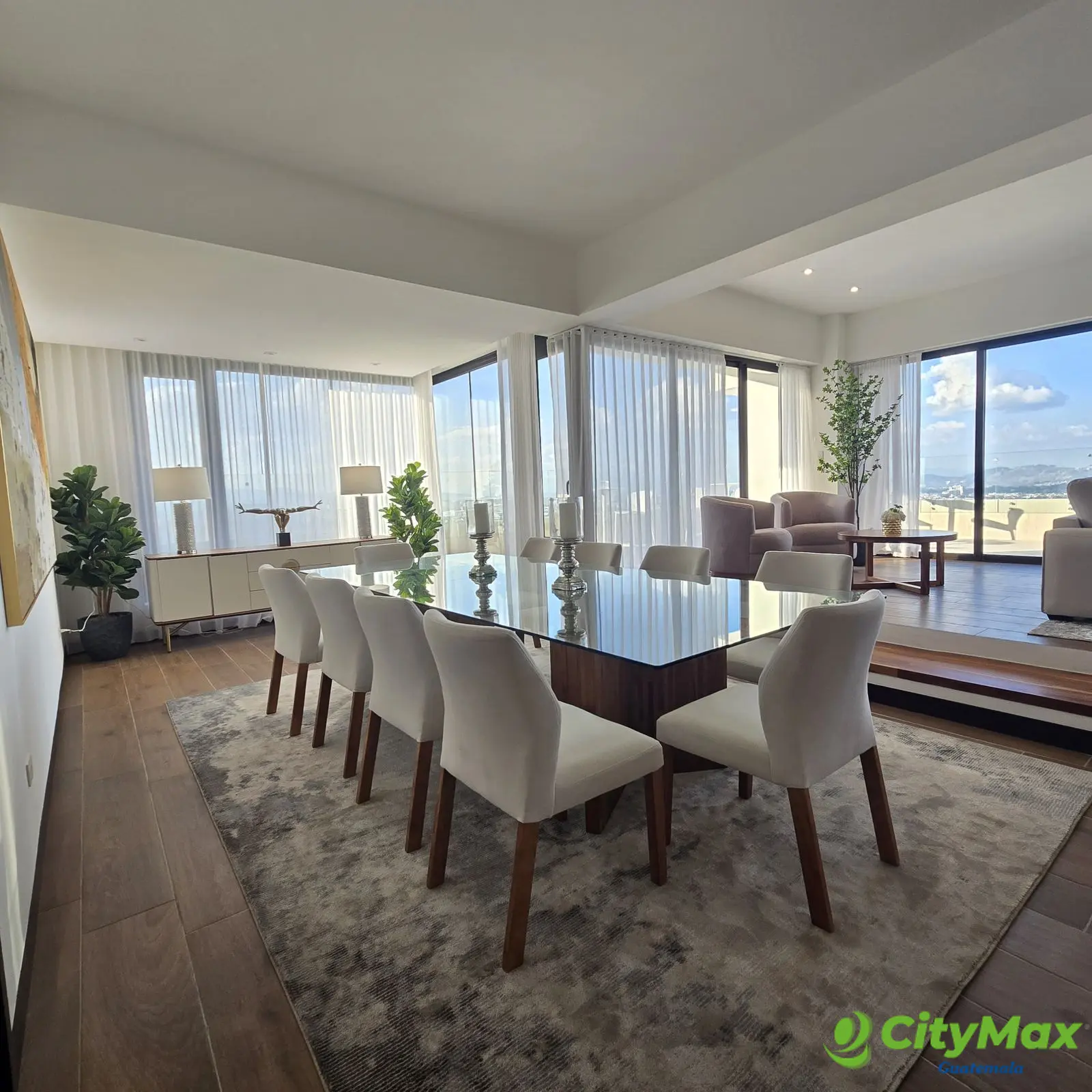 Penthouse de lujo Amueblado en Venta Zona 10 Guatemala - foto 2