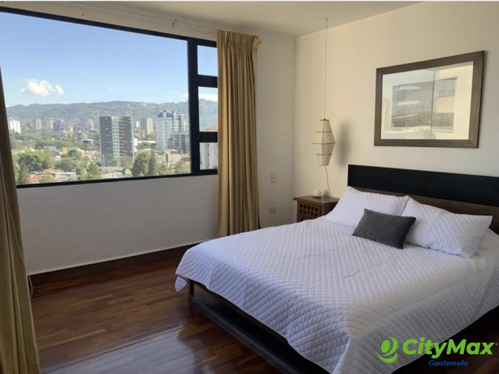 En Alquiler Apartamento amueblado en Zona 10 - foto 17