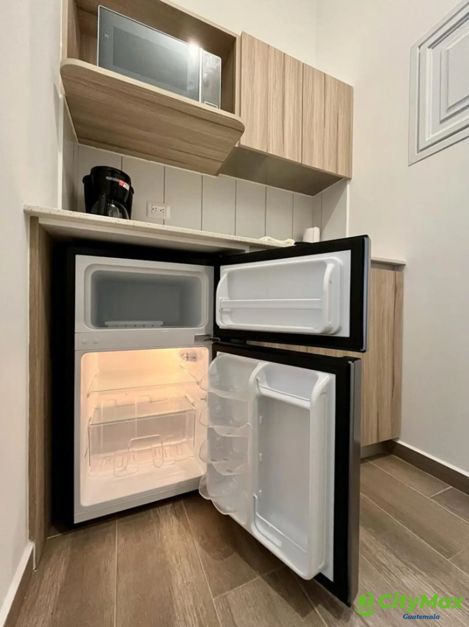Apartamento-estudio amueblado en renta en zona 13  - foto 5