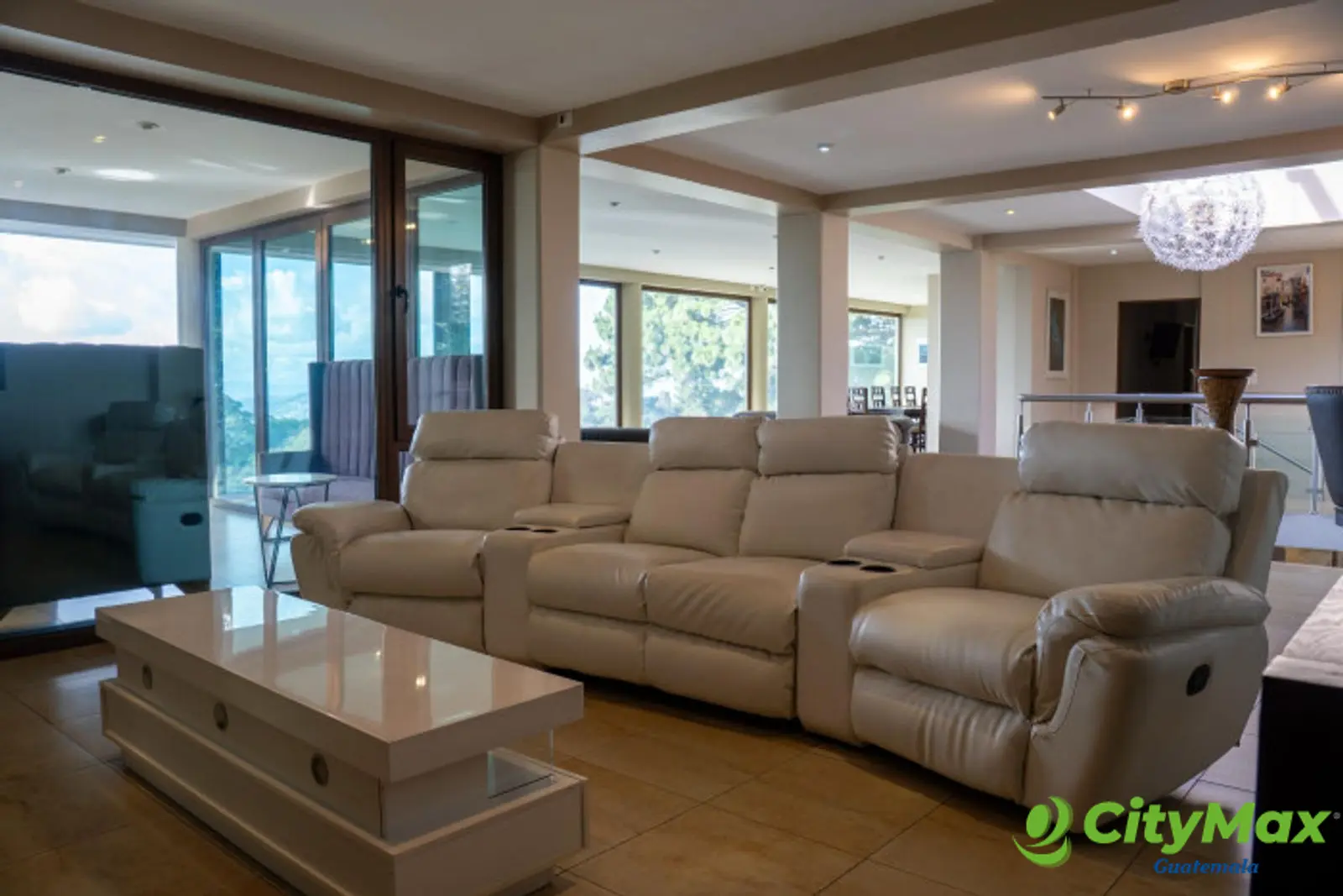 Lujosa Mansion en venta Las Nubes Ciudad Guatemala - foto 4