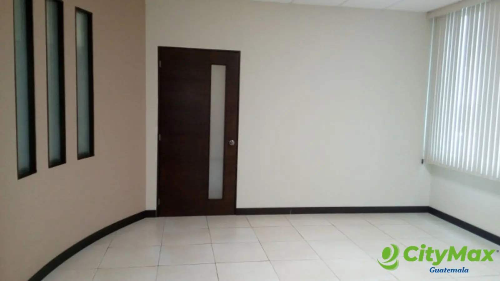 VENTA-RENTA Oficina en Zona Pradera zona 10 inversión  - foto 6
