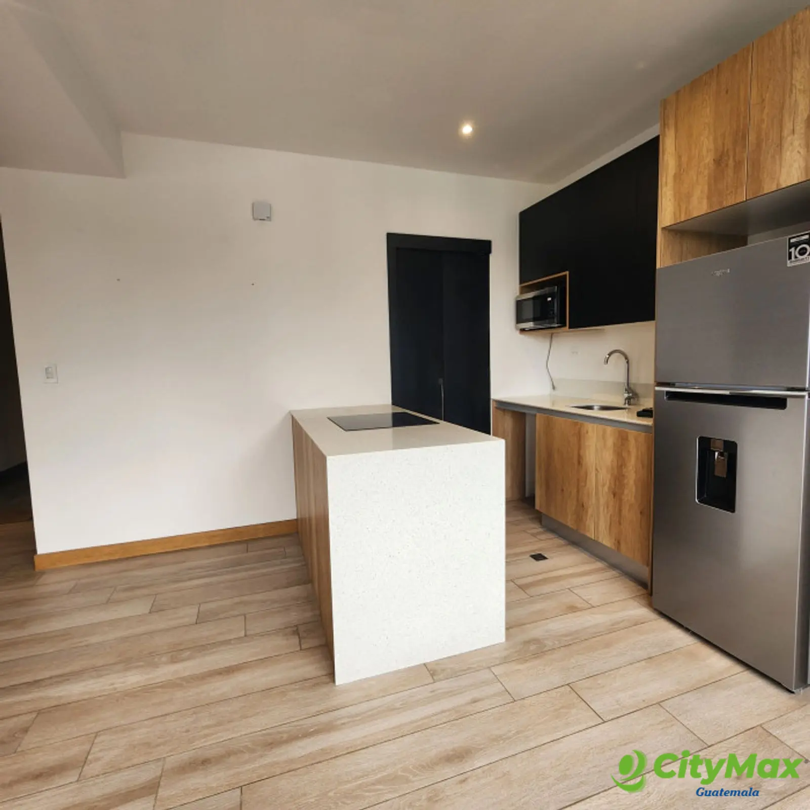 Apartamento en venta en la zona 14 la Villa  - foto 18
