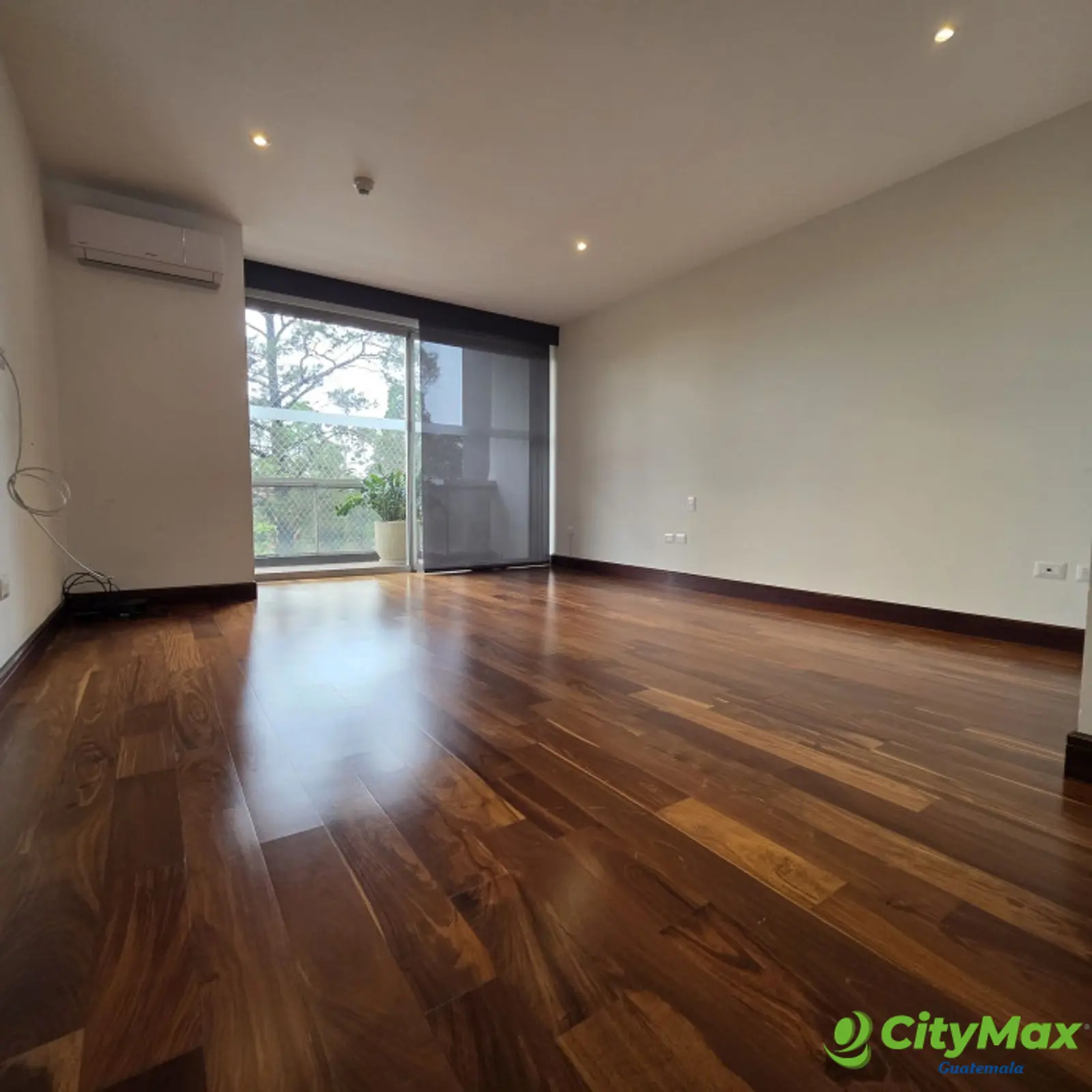En Alquiler Apartamento en Tiffany Zona 14 - foto 10