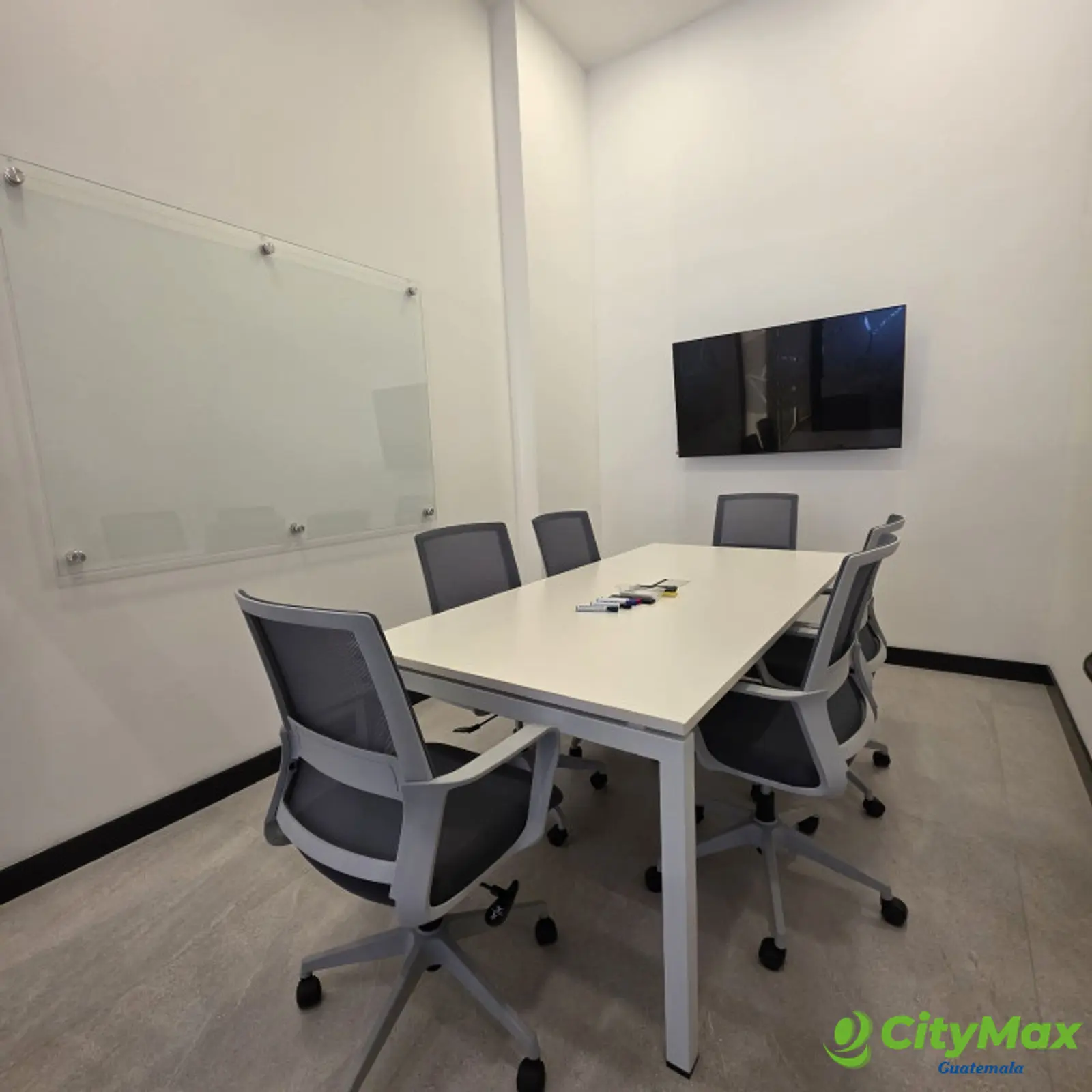 Apartamento Nuevo En Nivel Alto en Venta en Zona 10  - foto 16