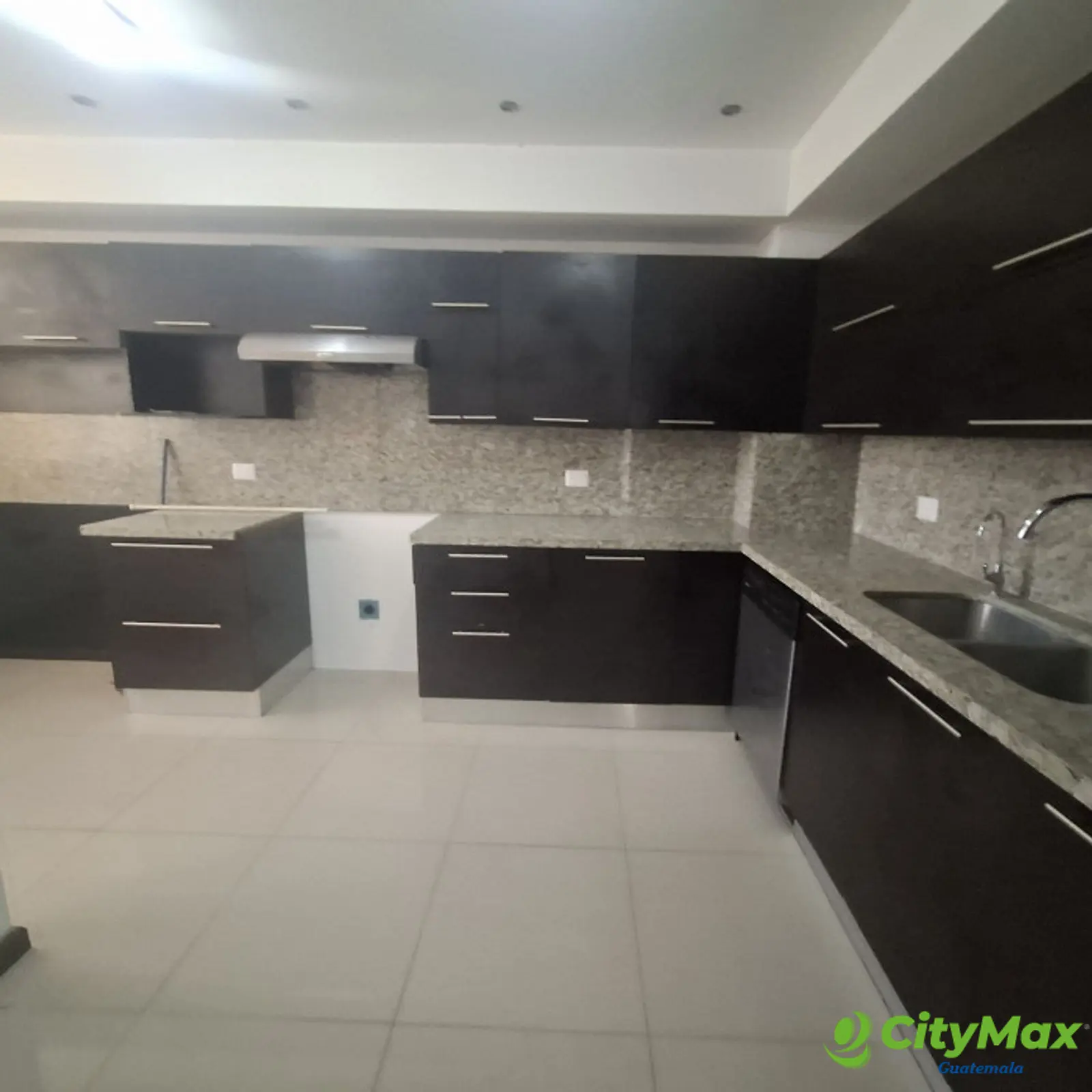 En Renta Apartamento en Zona 15 - foto 3