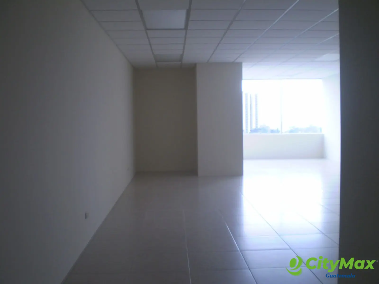 En Alquiler Oficina Zona Pradera con 78.59m2 en Zona 10 - foto 9