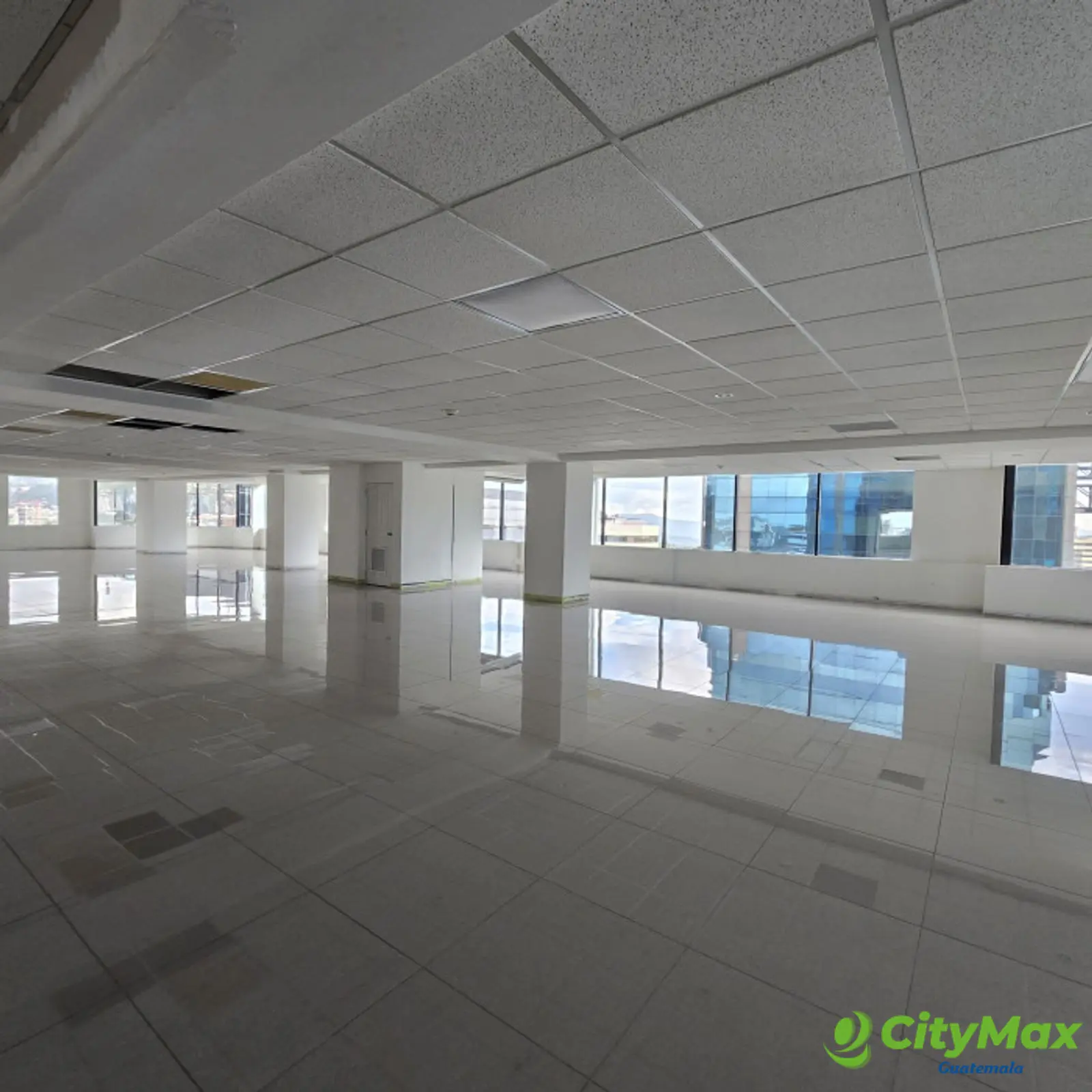 En renta oficina comercial en zona 14 Guatemala - foto 16