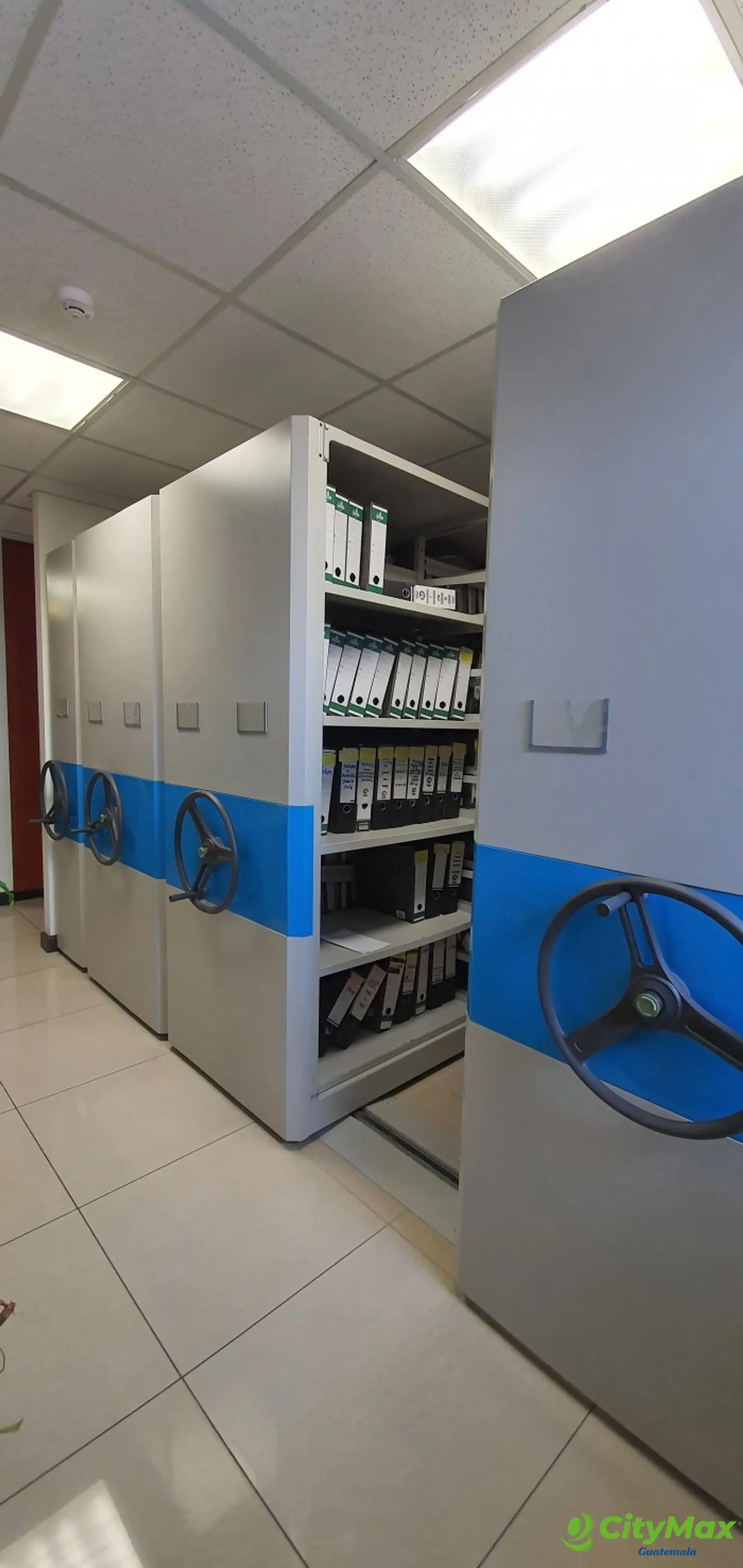 Oficina  Rentada para inversión en venta en zona 10 - foto 8