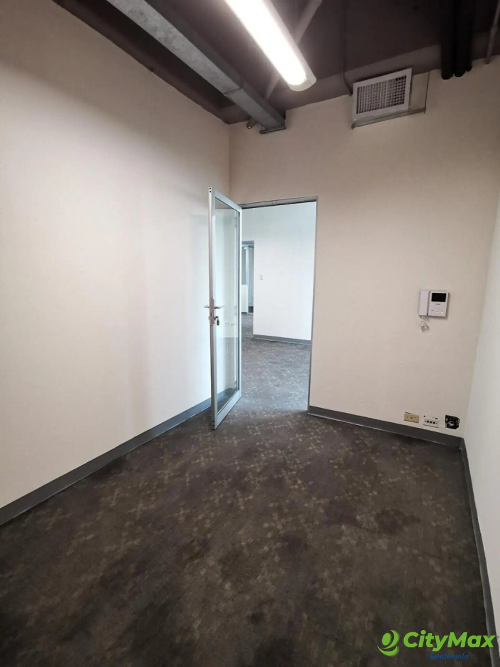 LUJOSA OFICINA EN RENTA EN ZONA 15 CIUDAD GUATEMALA - foto 4