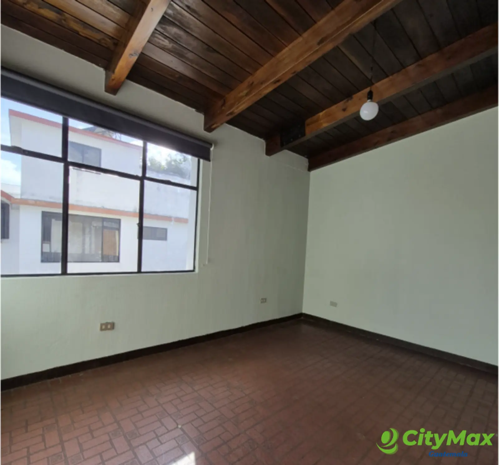 Casa para oficinas en alquiler en zona 15 Guatemala - foto 12
