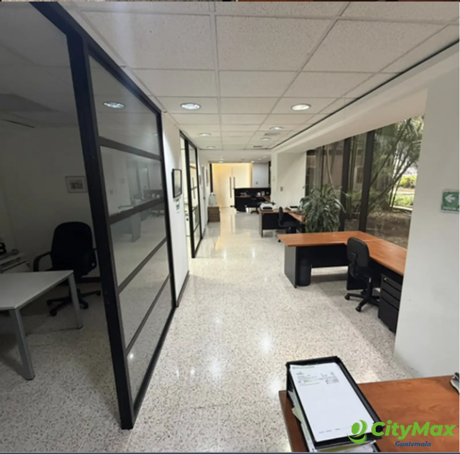 Alquiler Oficina en Zona 10 Las Margaritas - foto 4