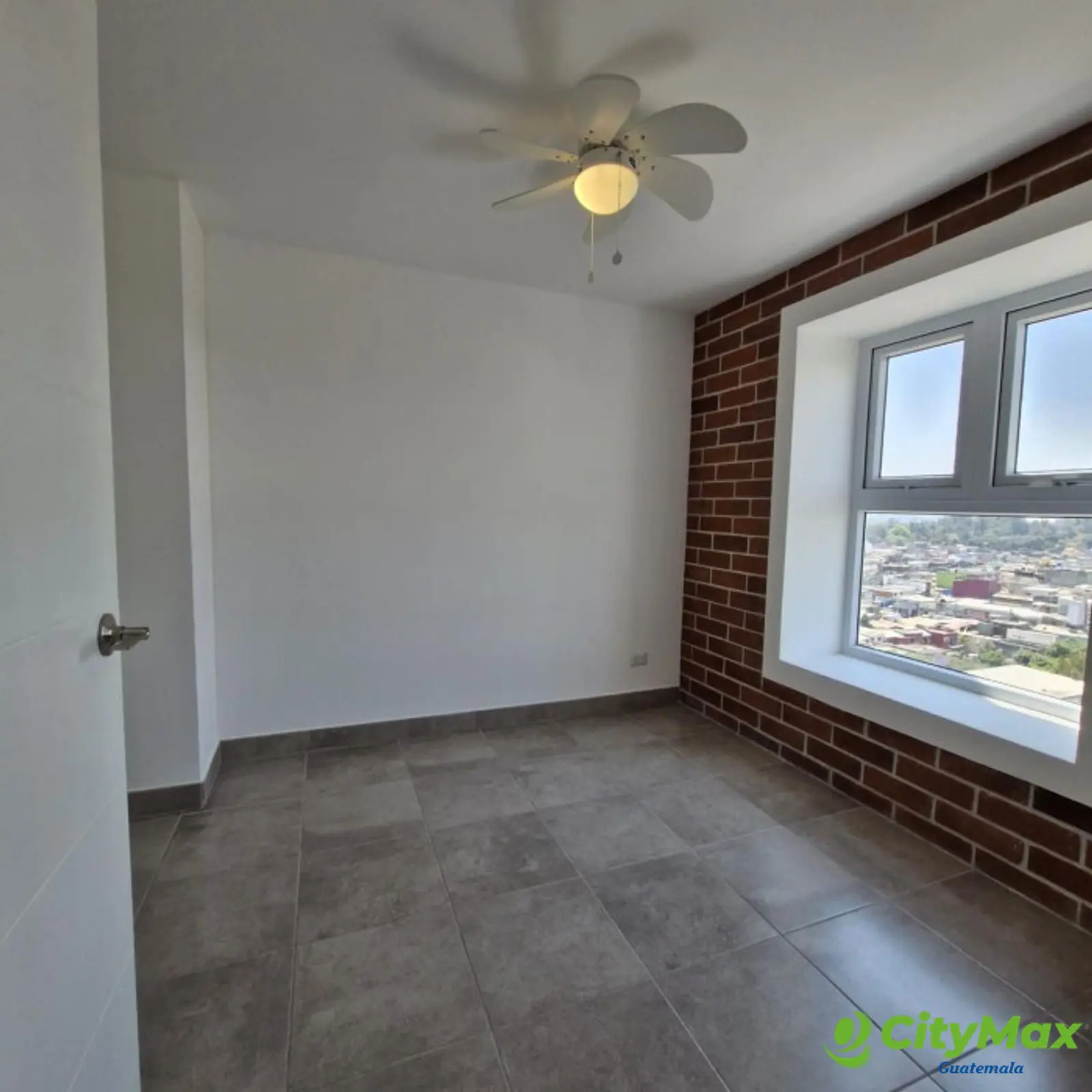 Apartamento en VENTA Y RENTA en zona 2 Ciudad Nueva  - foto 2