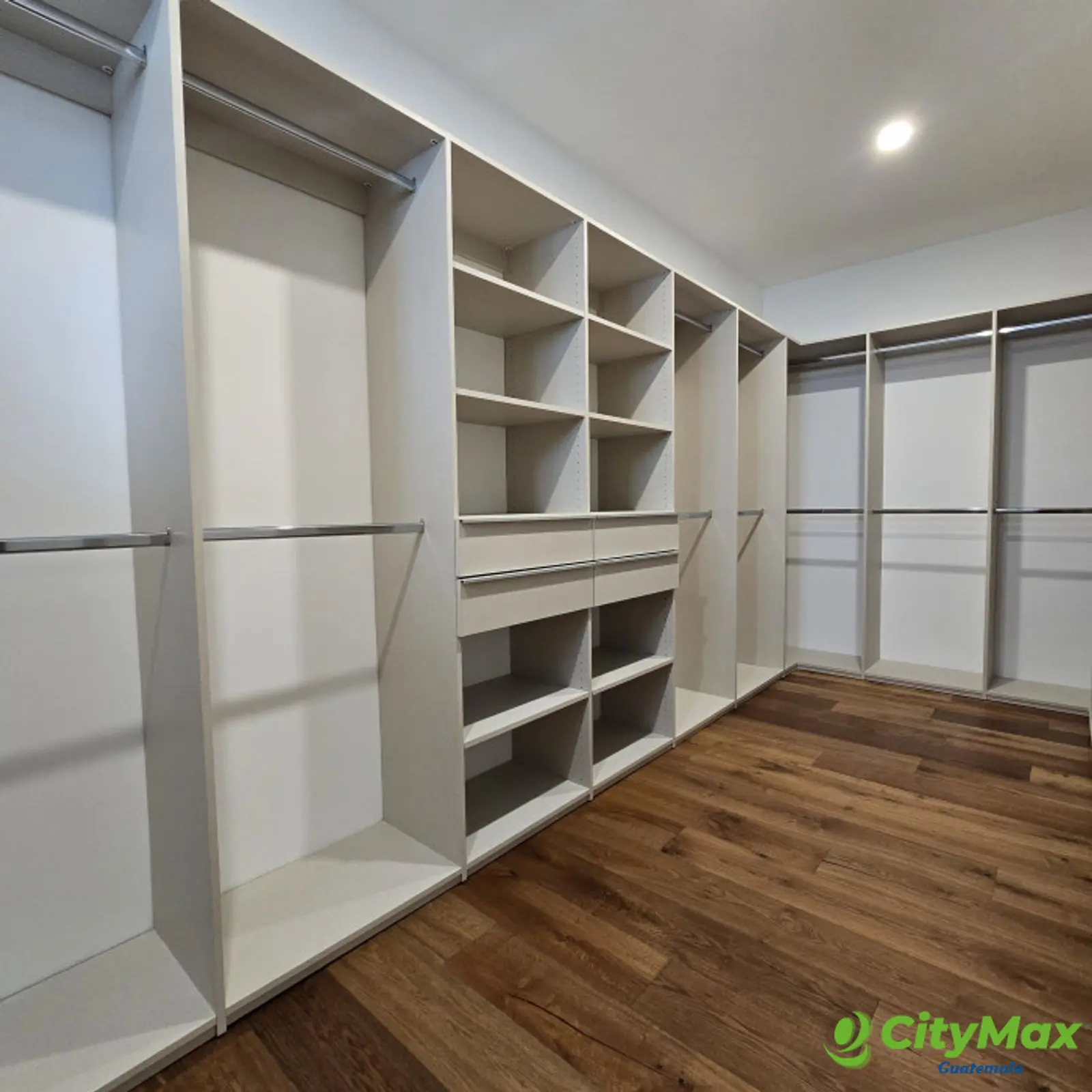 En venta casa en zona 16 El Pulte Guatemala - foto 16