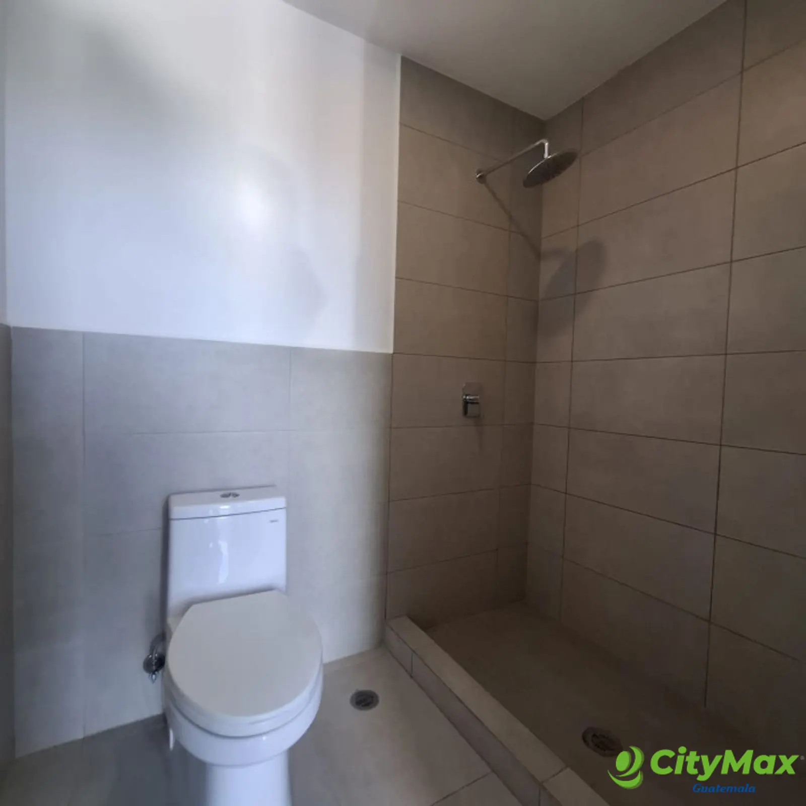 En Venta apartamento en la Zona 10 - foto 25