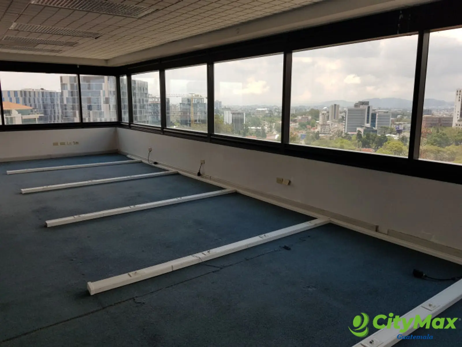 En Alquiler Oficina en Zona 10 Guatemala - foto 8