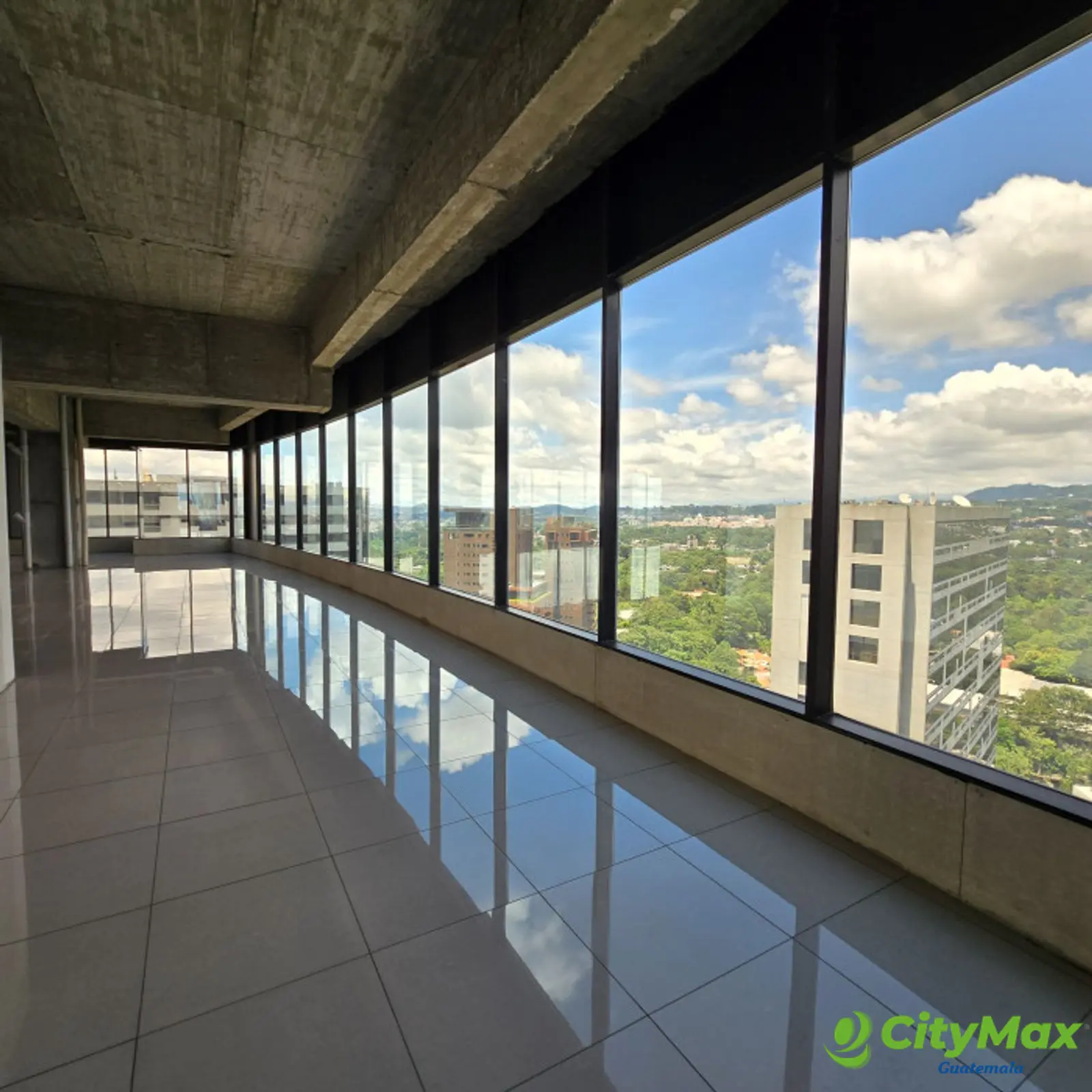 En venta oficinas en Zona 10 Diagonal 6 Guatemala - foto 15
