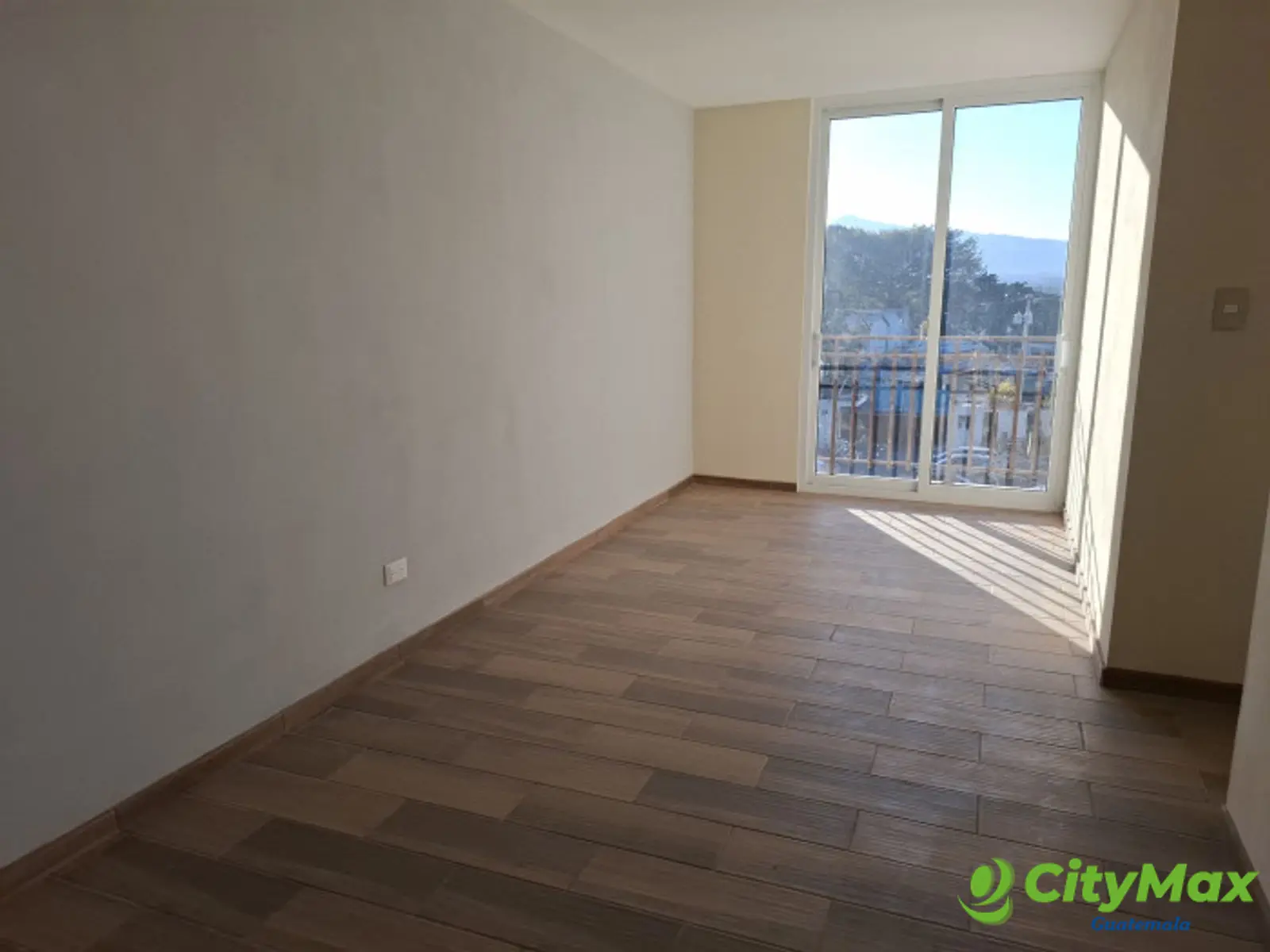 En Venta Apartamento en Villas Los Alamos Guatemala - foto 8