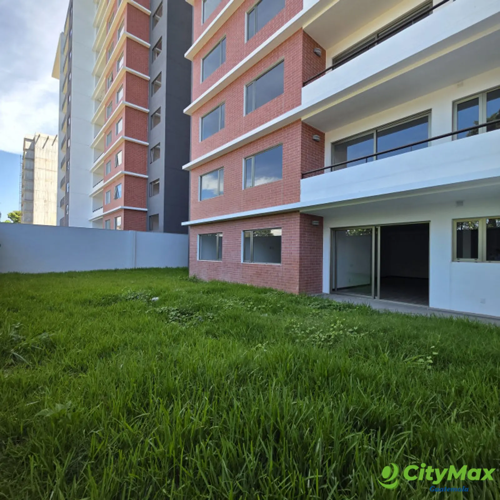 Apartamento con jardin en Venta Zona 14 La Villa - foto 11