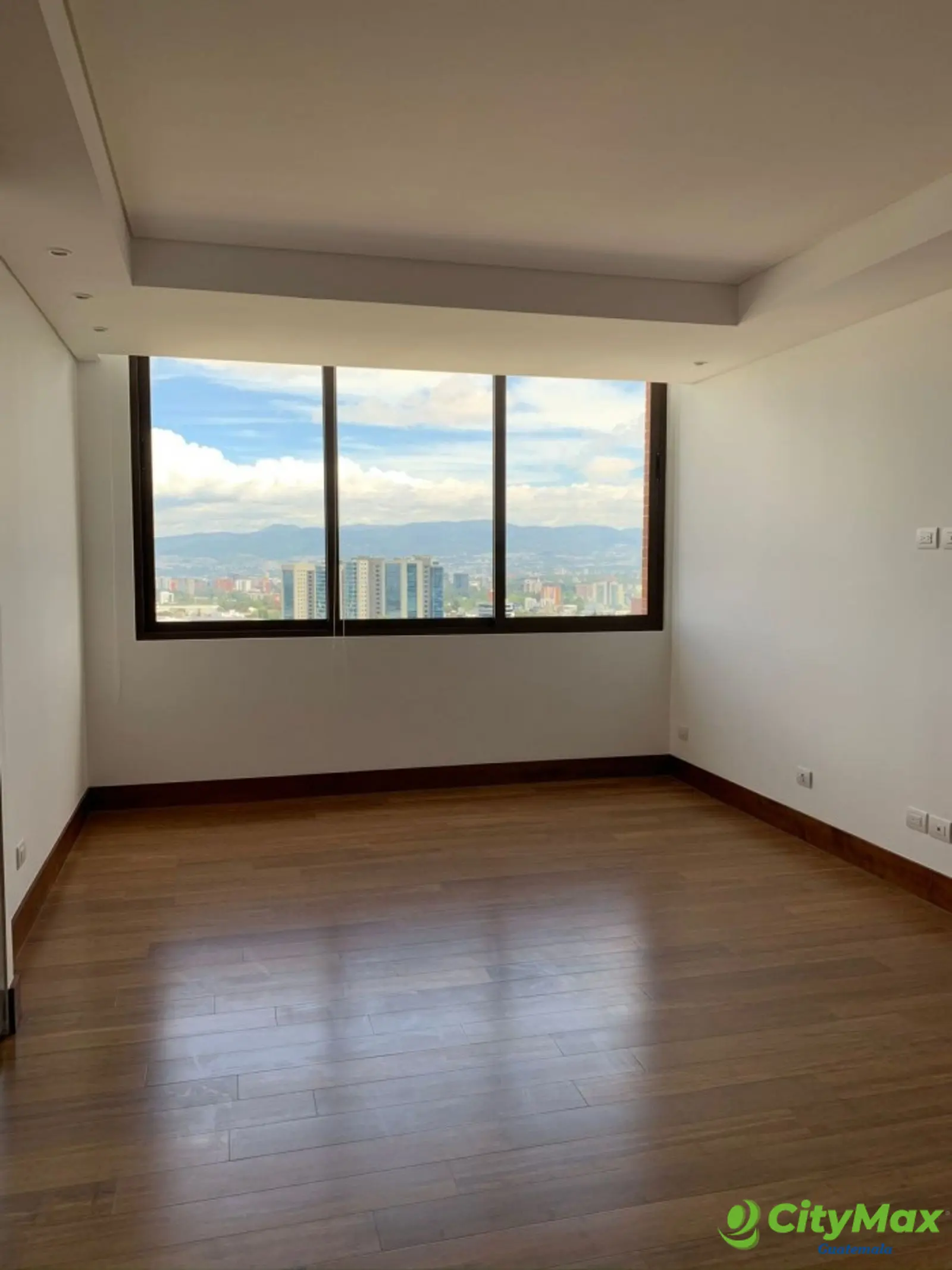 Apartamento en zona 15 venta edificio Apice  - foto 3