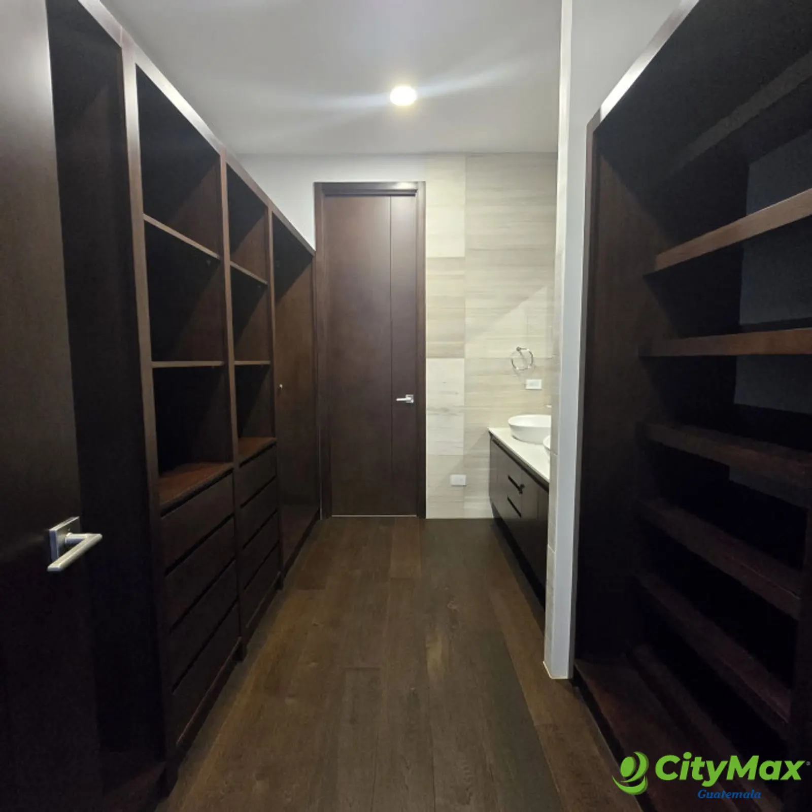 Lujoso Apartamento en renta o venta zona 14 Guatemala - foto 16