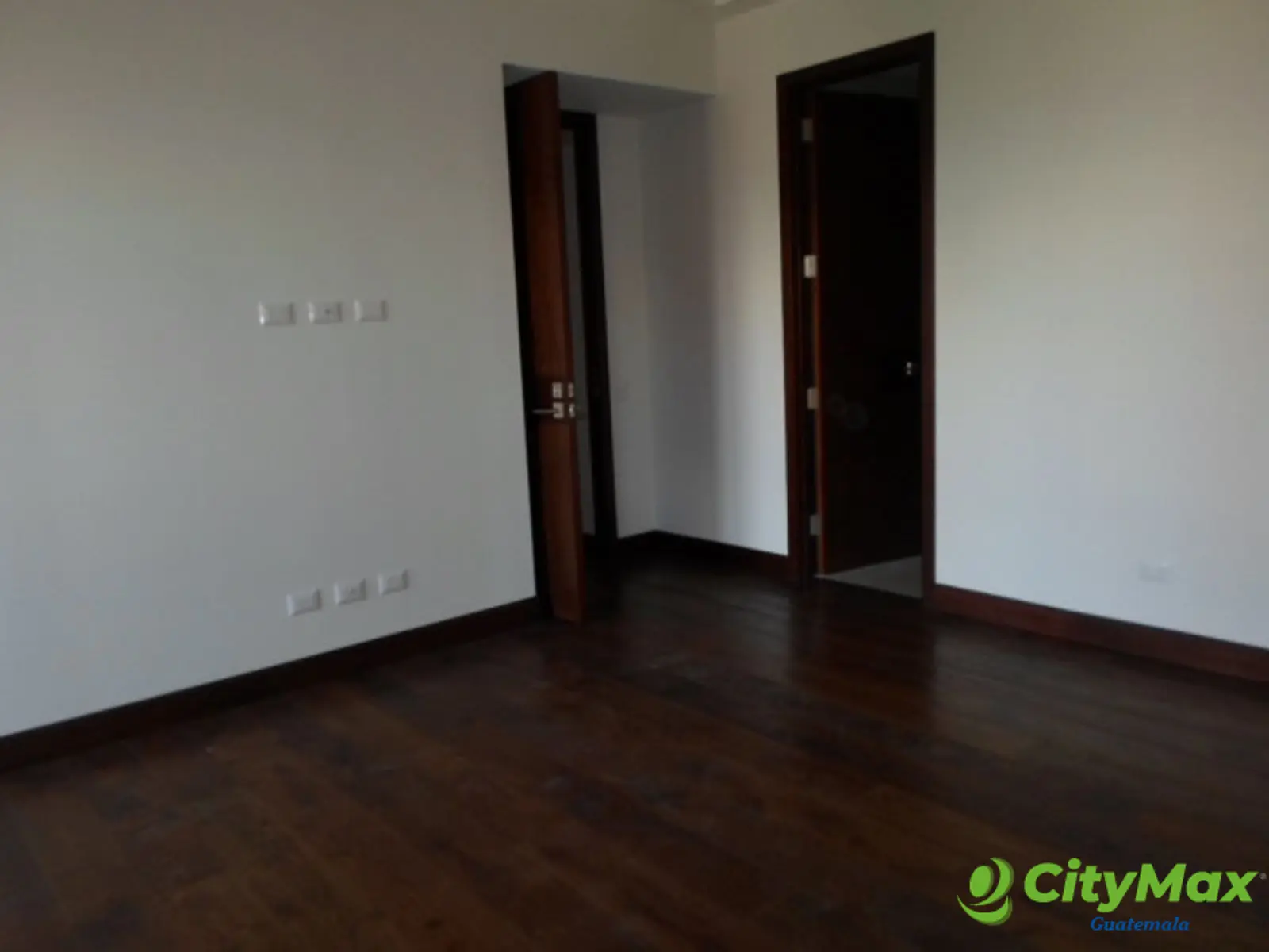 Apartamento en Venta en Tiffany Zona 14 Guatemala - foto 12