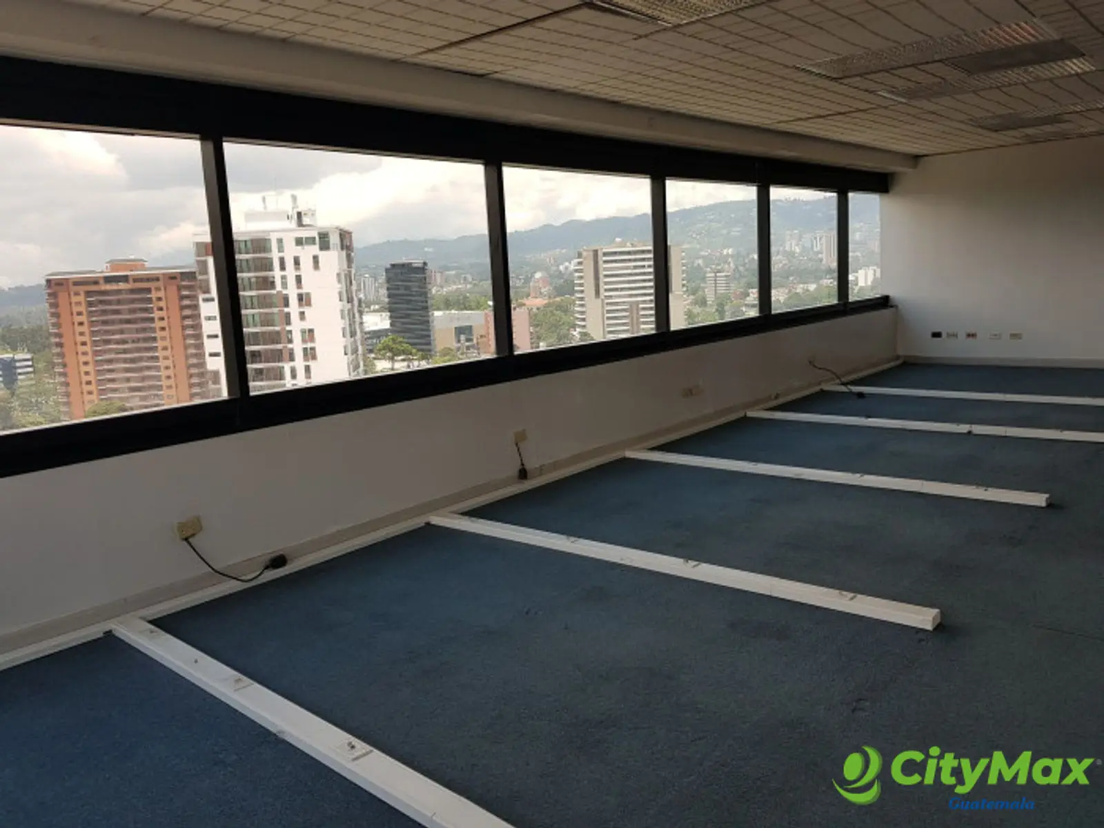 En Alquiler Oficina en Zona 10 Guatemala - foto 7