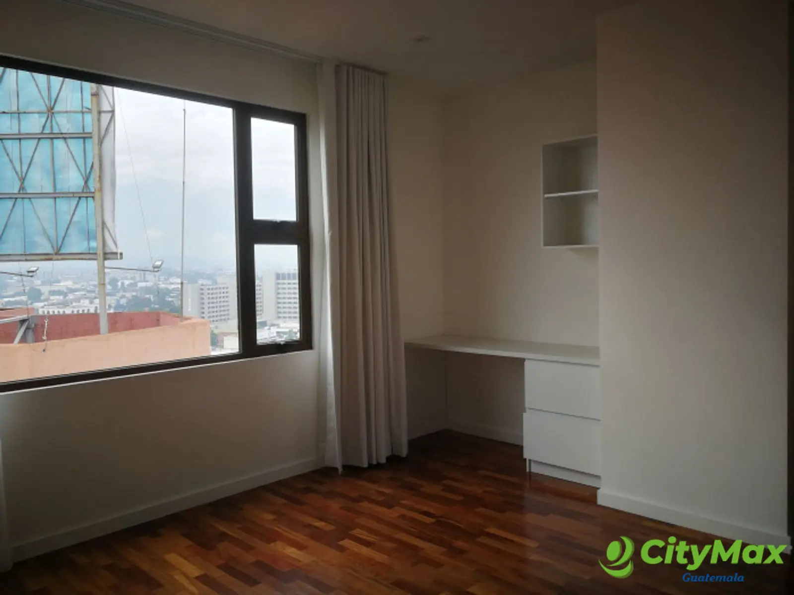 Hermoso Apartamento en renta en zona 10 Guatemala - foto 3