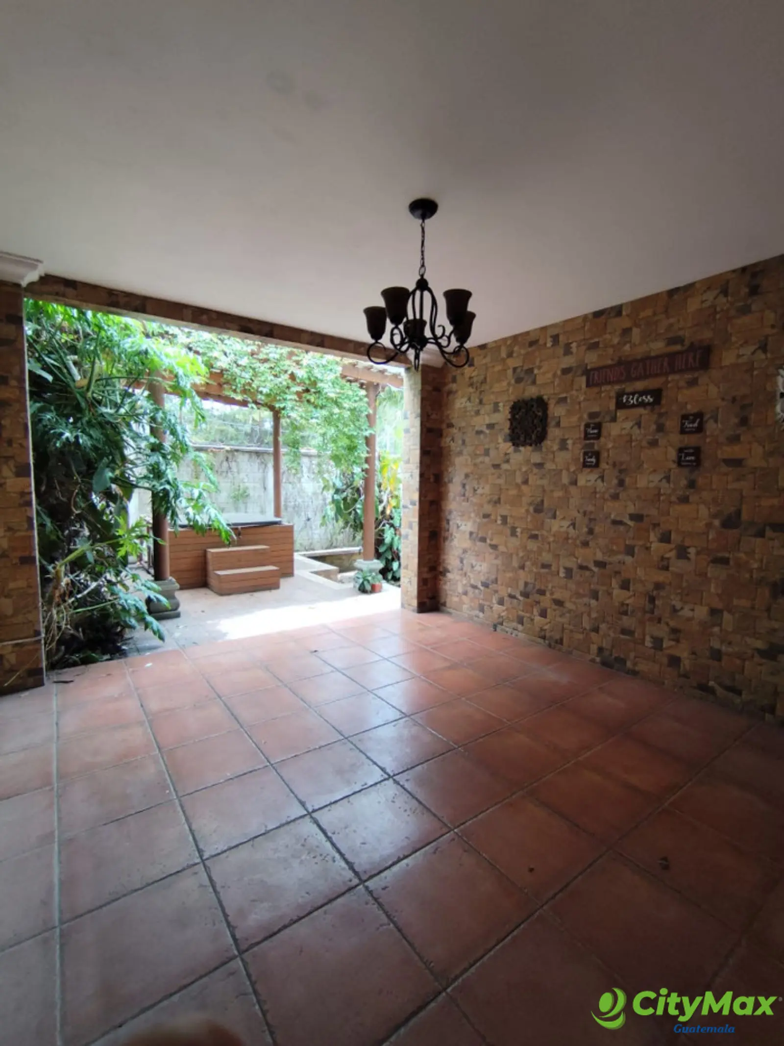 Casa en Renta en Bulevar San Cristóbal Zona 8 de Mixco - foto 8