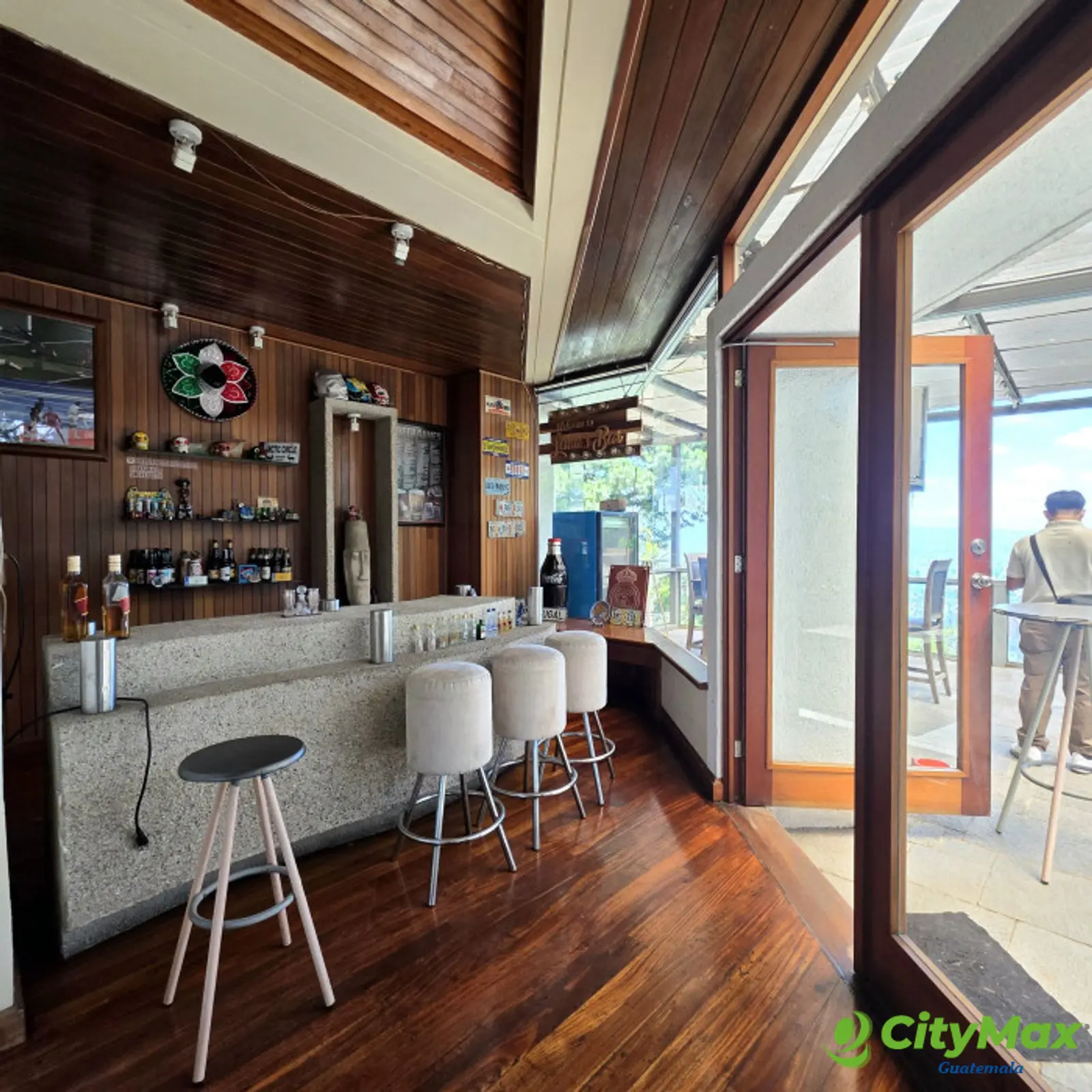 Espectacular Casa en Venta cercana Zona 15 Guatemala - foto 13